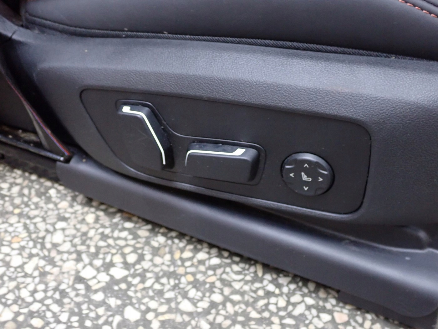 комплект европа оригинал кожа BMW 4 I4 G26 24R