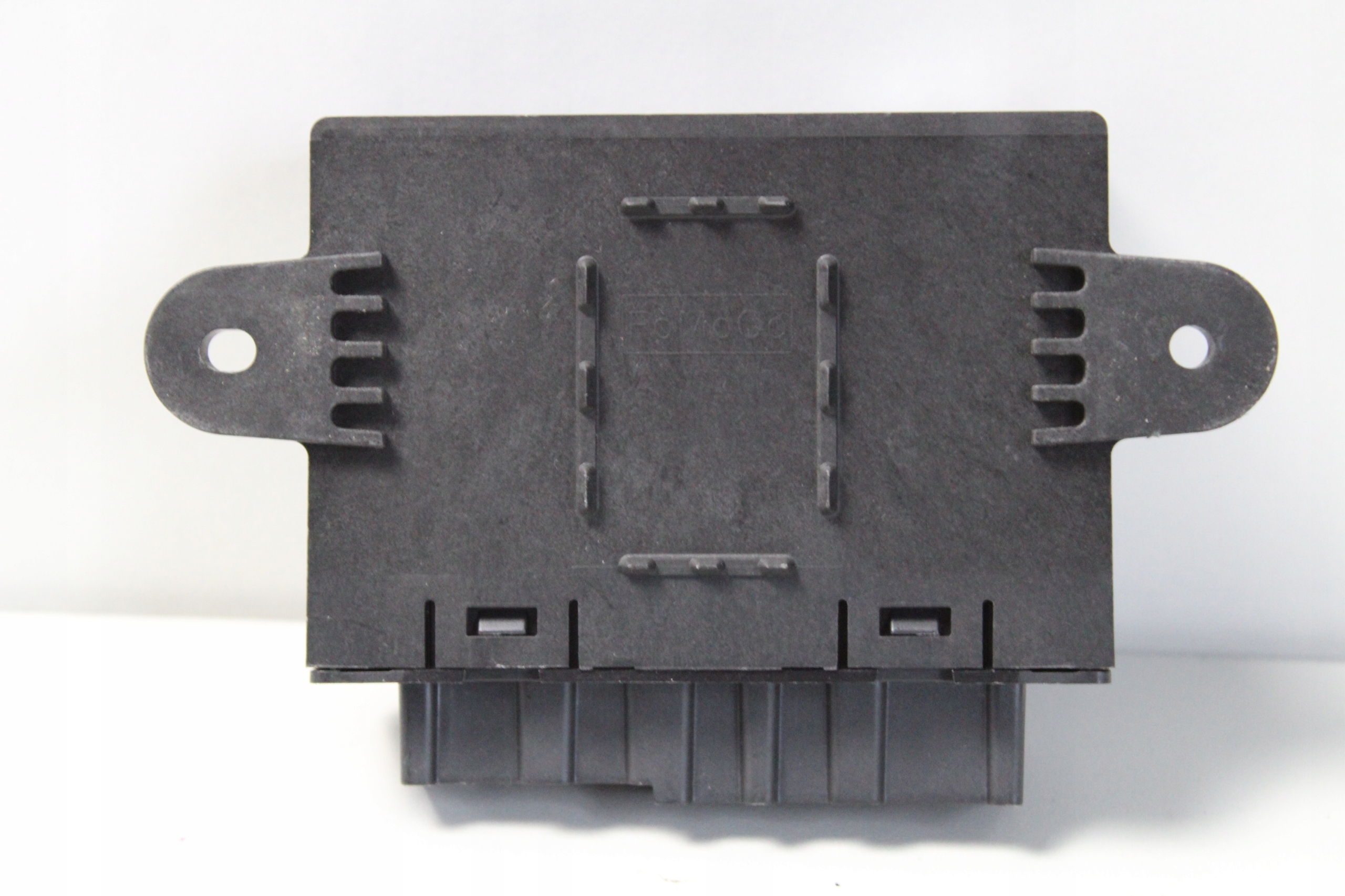 GN15-14B533-AD - Модуль контроллера дверей Ford EcoSport MK1 FL 2017-