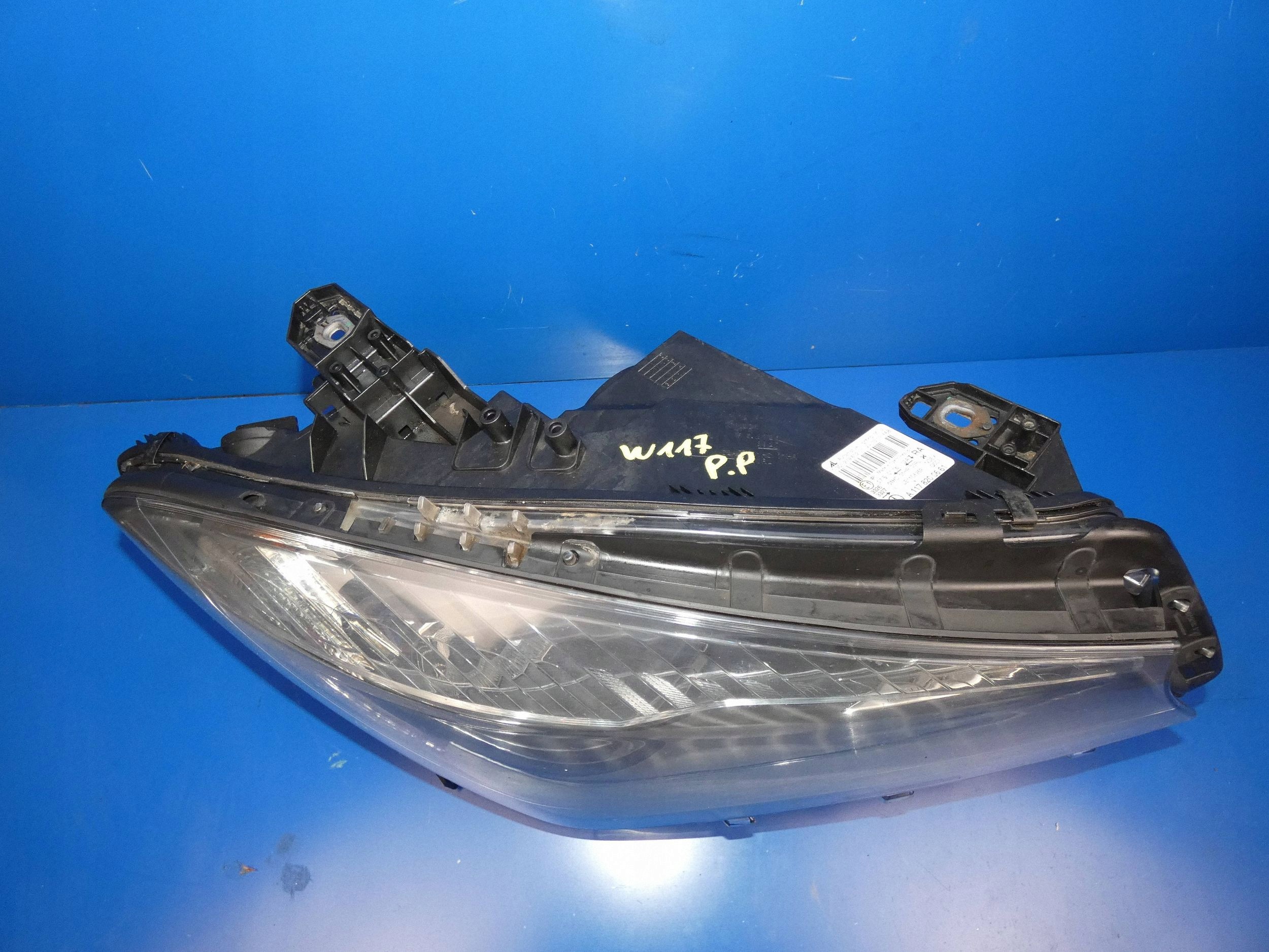 MERCEDES CLA W117 light right front front - WERSJA ANGIELSKA