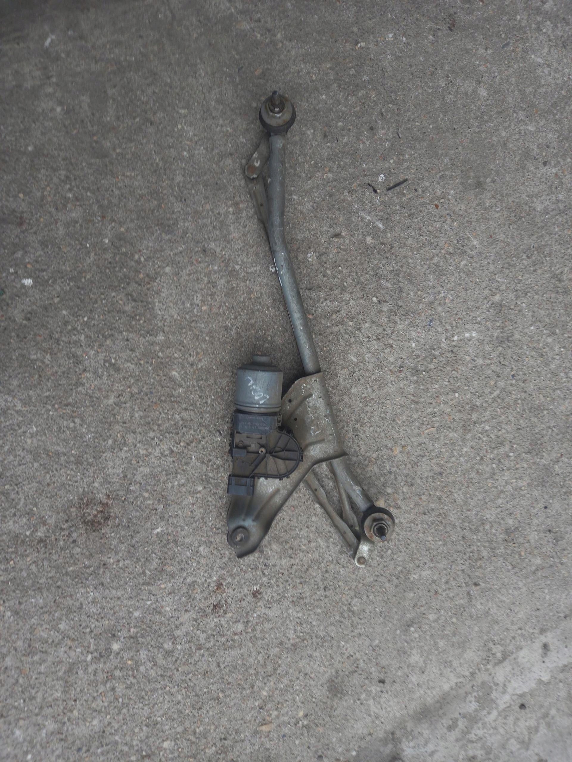 wiper mechanism front DACIA SANDERO and EU