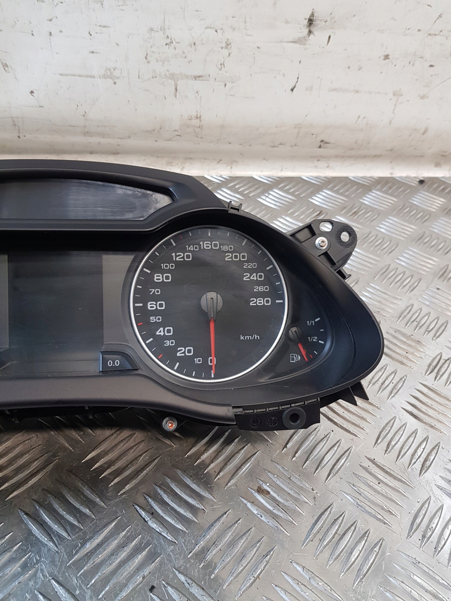 dials 8K0920900C AUDI A4 B8 2.0TDI 09R- EUROPA