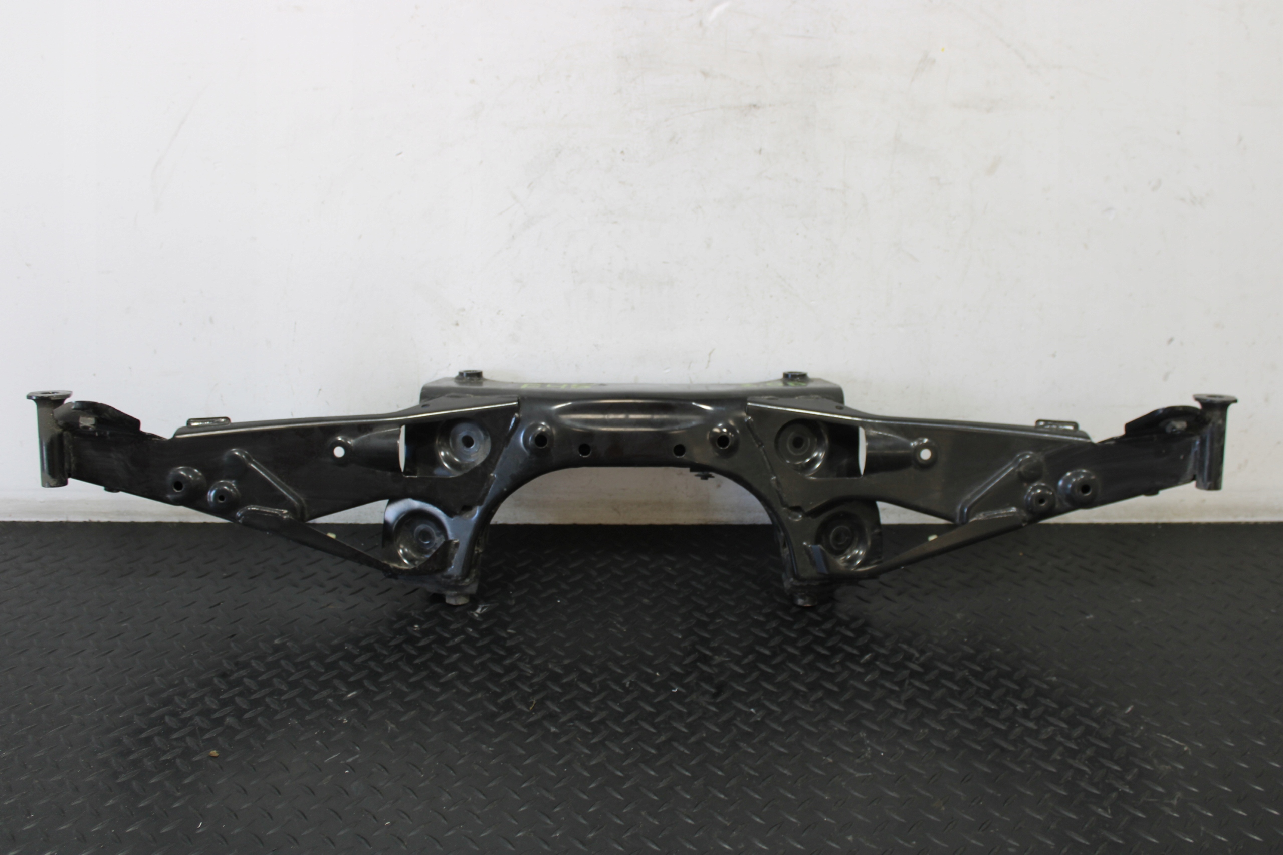 axle beam subframe axle beam rear part BMW 2 F45 ACTIVE TOURER