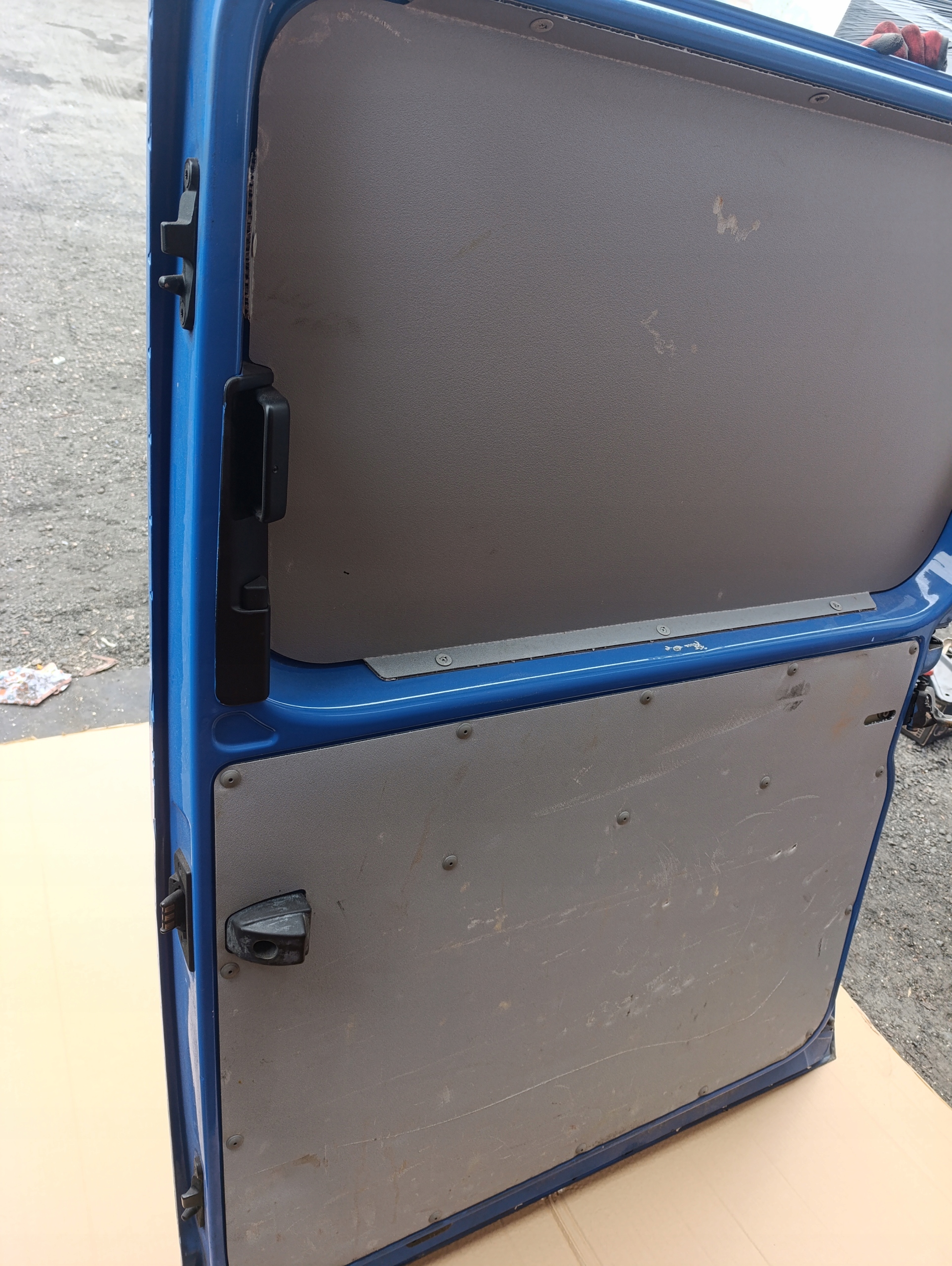 VW T5 door sliding right blue