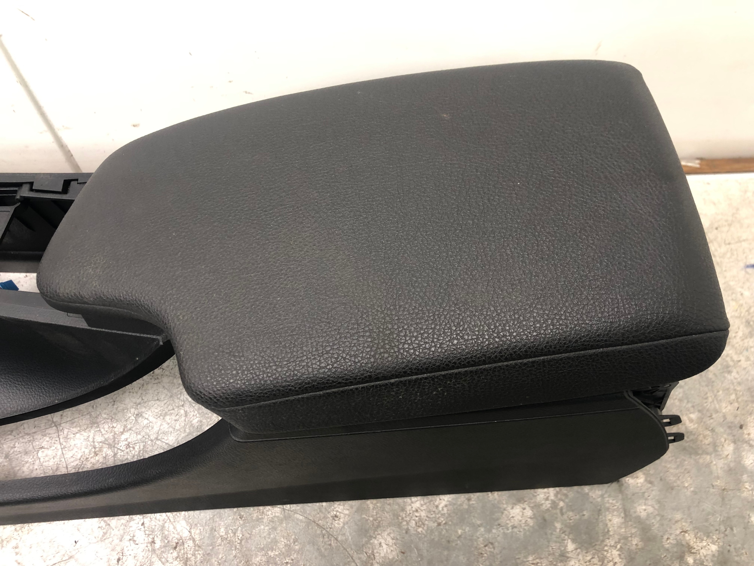 TUNEL central armrest BMW F31 LCI 9360528