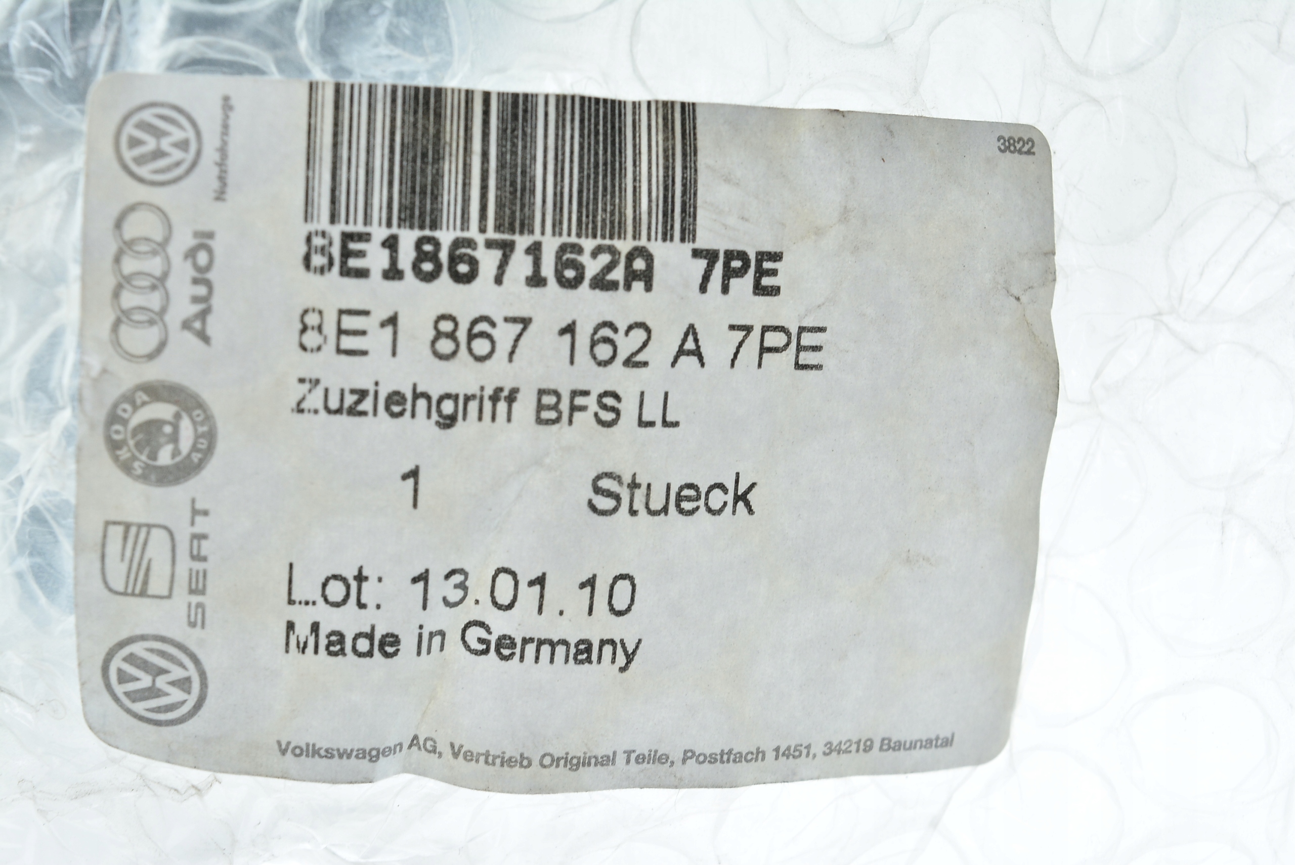 PLASTIK RACZKA UCHWYT Audi 8E1867162A 7PE CZARNA Part number 8E1867162A