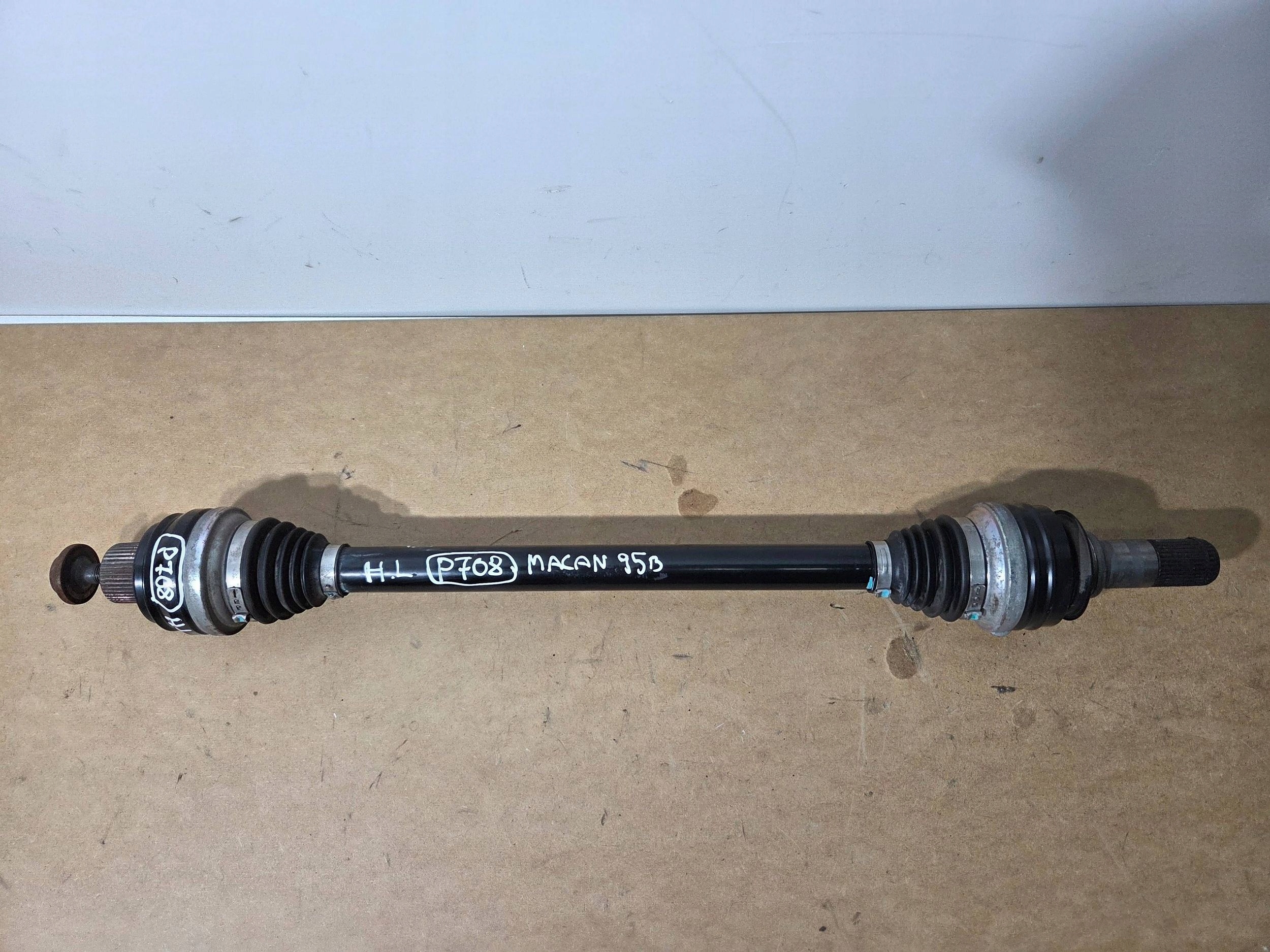 Porsche Macan (95B) semi-axis rear left 95B501203 (P708)