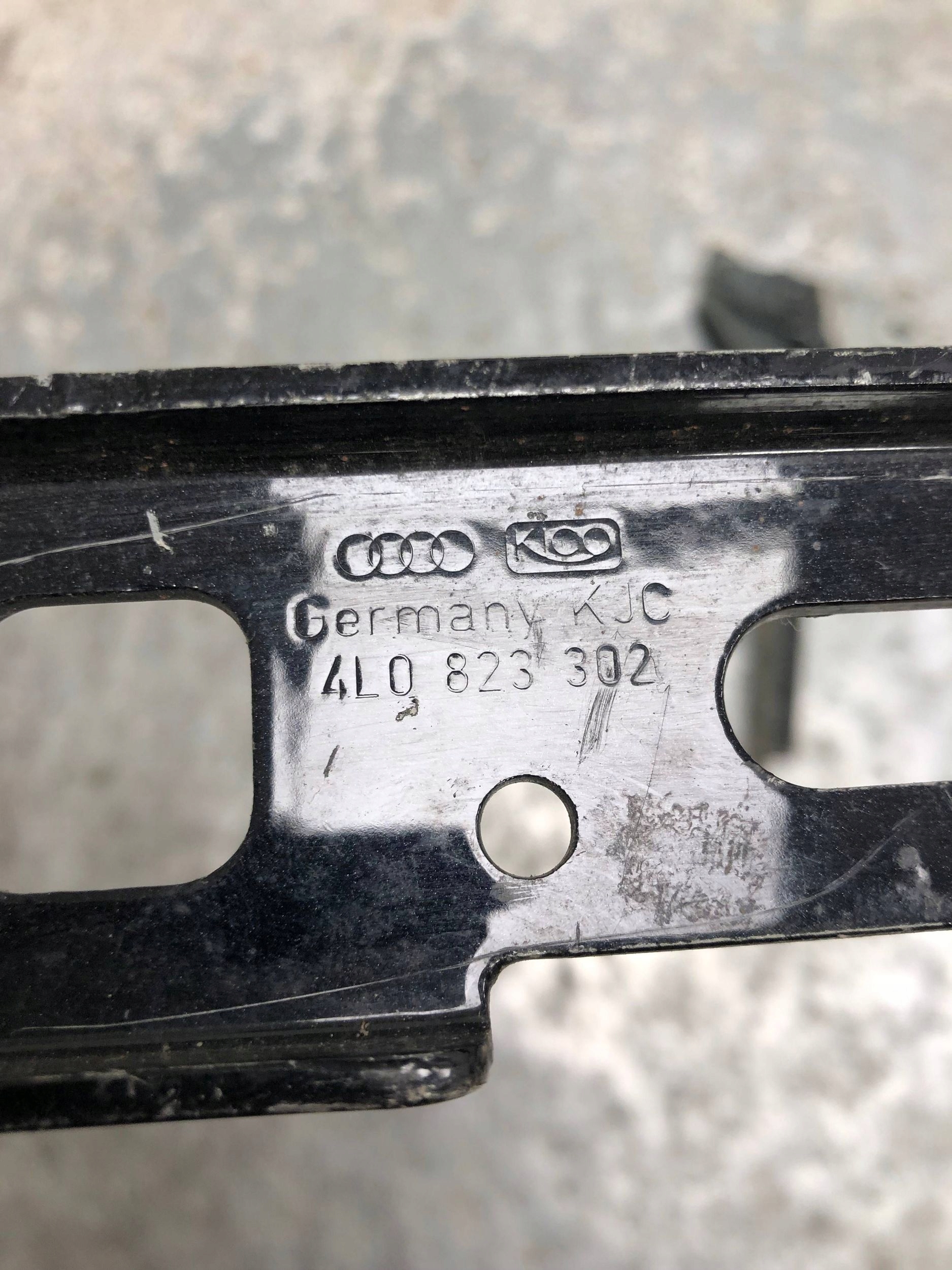 Cerniere cofano AUDI Q7 4L0823302 4L0823301