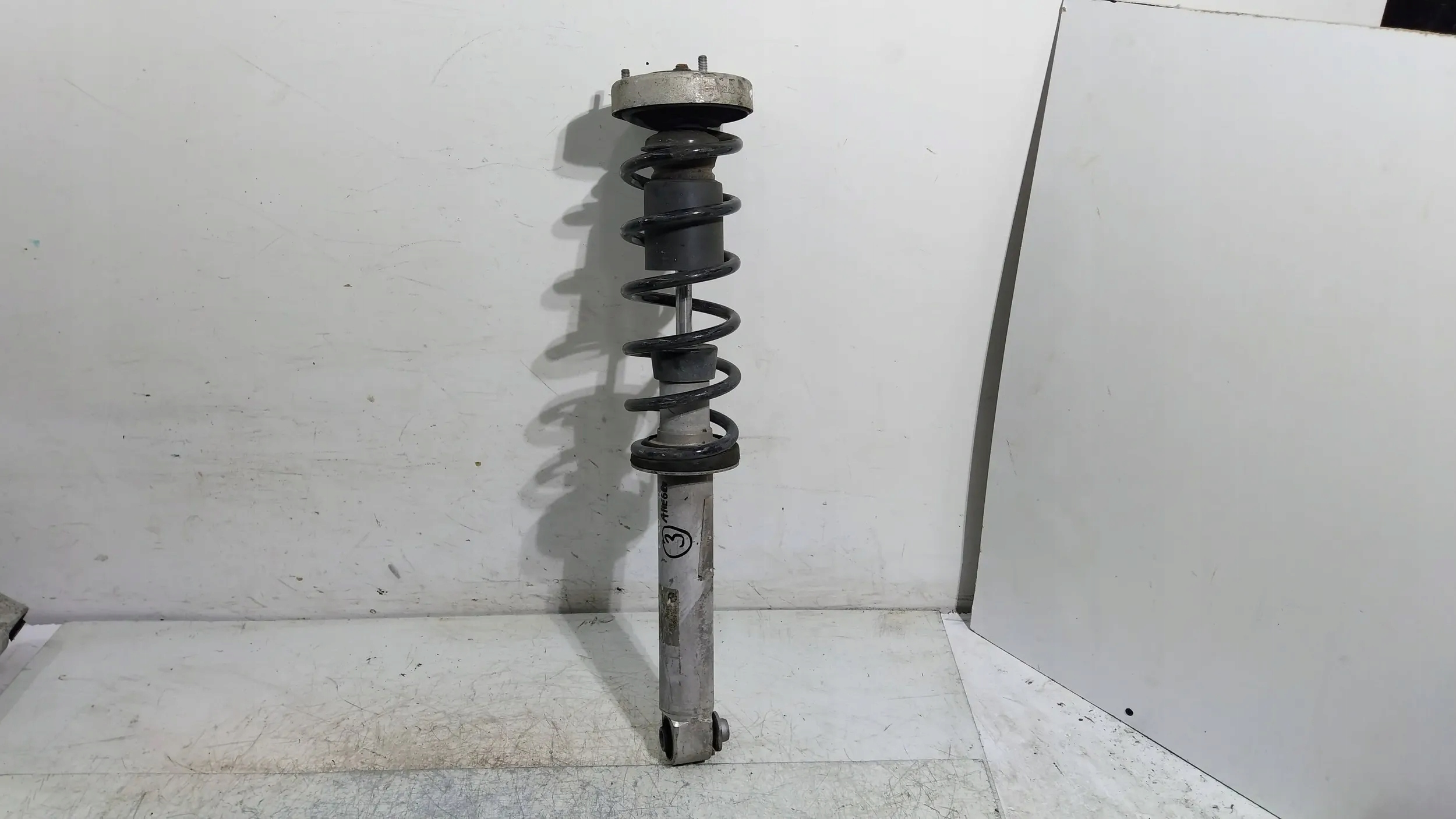 shock absorber right rear part 6766049 BMW E60 3.0D