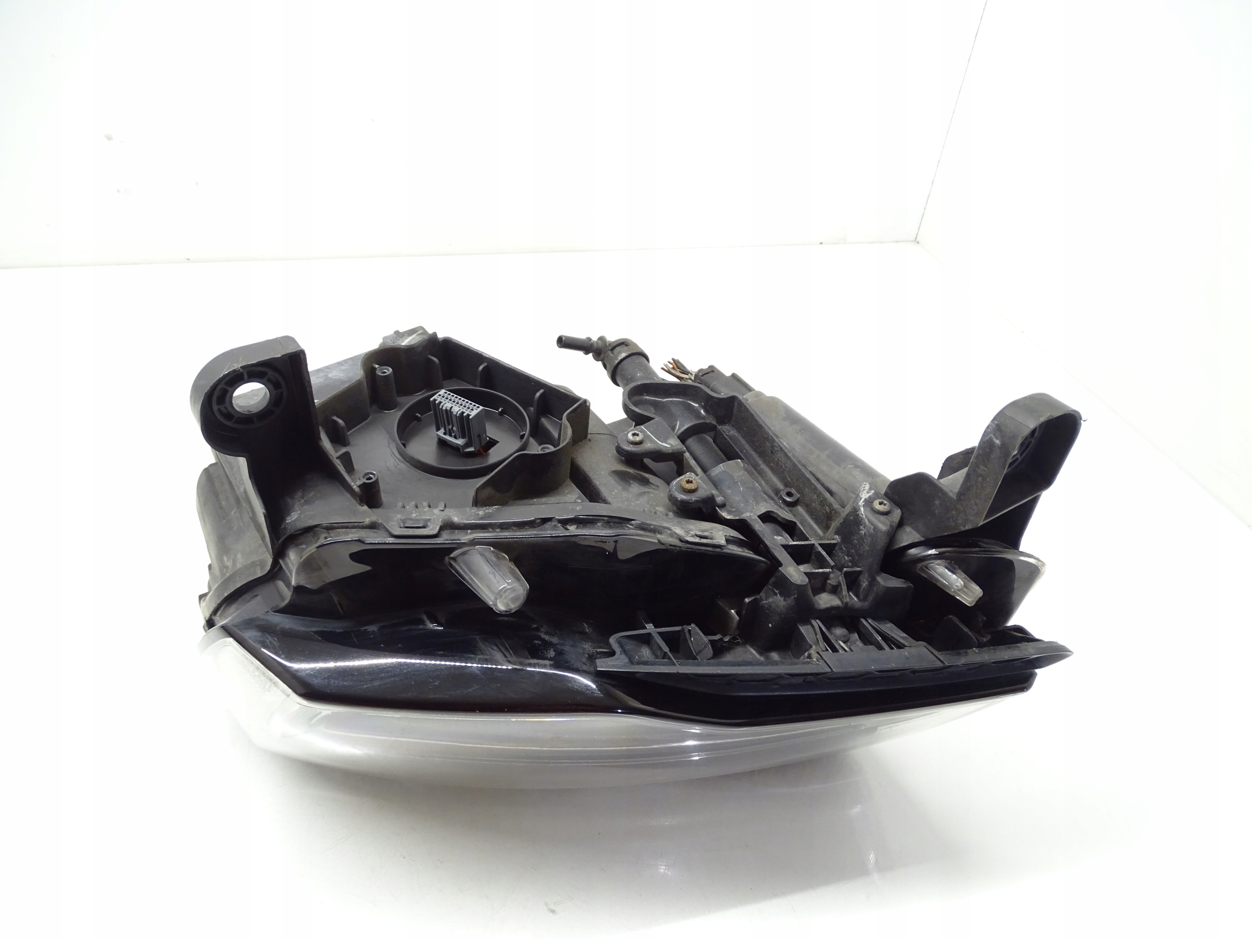 light REFLEKTOR left front JEEP GRAND CHEROKEE UK 68111037AC
