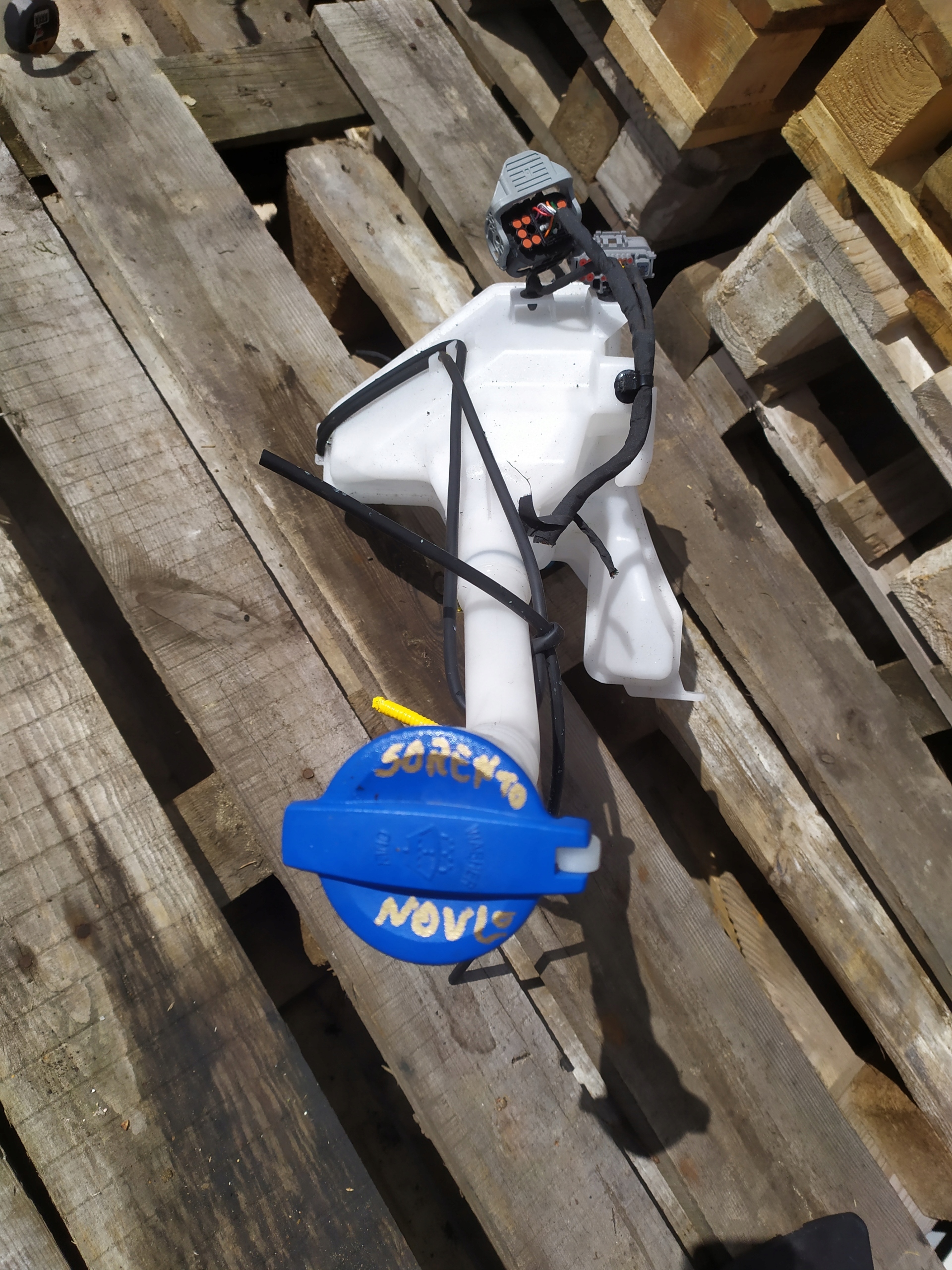 98621-B2000 - KIA SOUL 2020-21 БАЧОК ОМЫВАТЕЛЯ