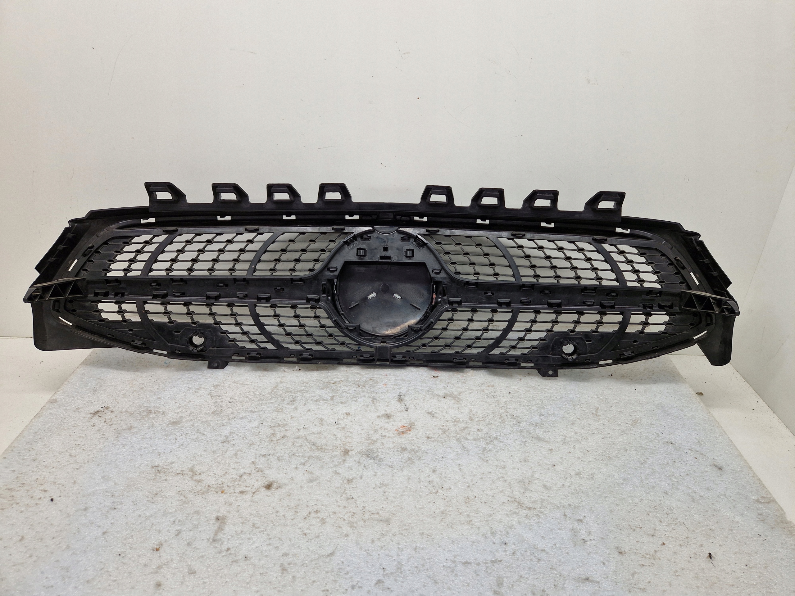 Mercedes-Benz CLA C118 Kühlergrill FRONTGRILL Kühlergitter A1188880000 - Thumbnail 4