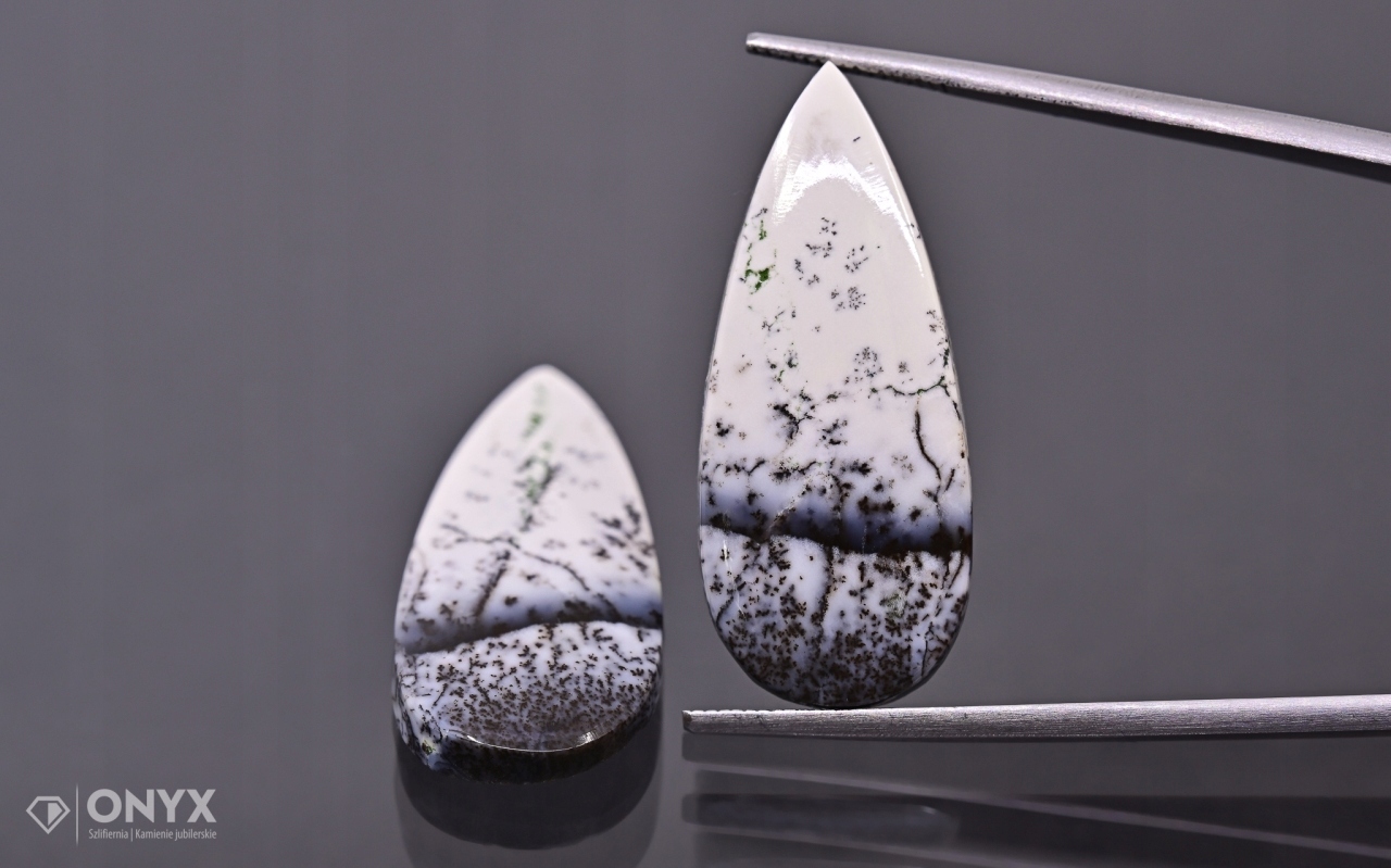 Dendritový achát z Turecka konvexní mělký Pár slza