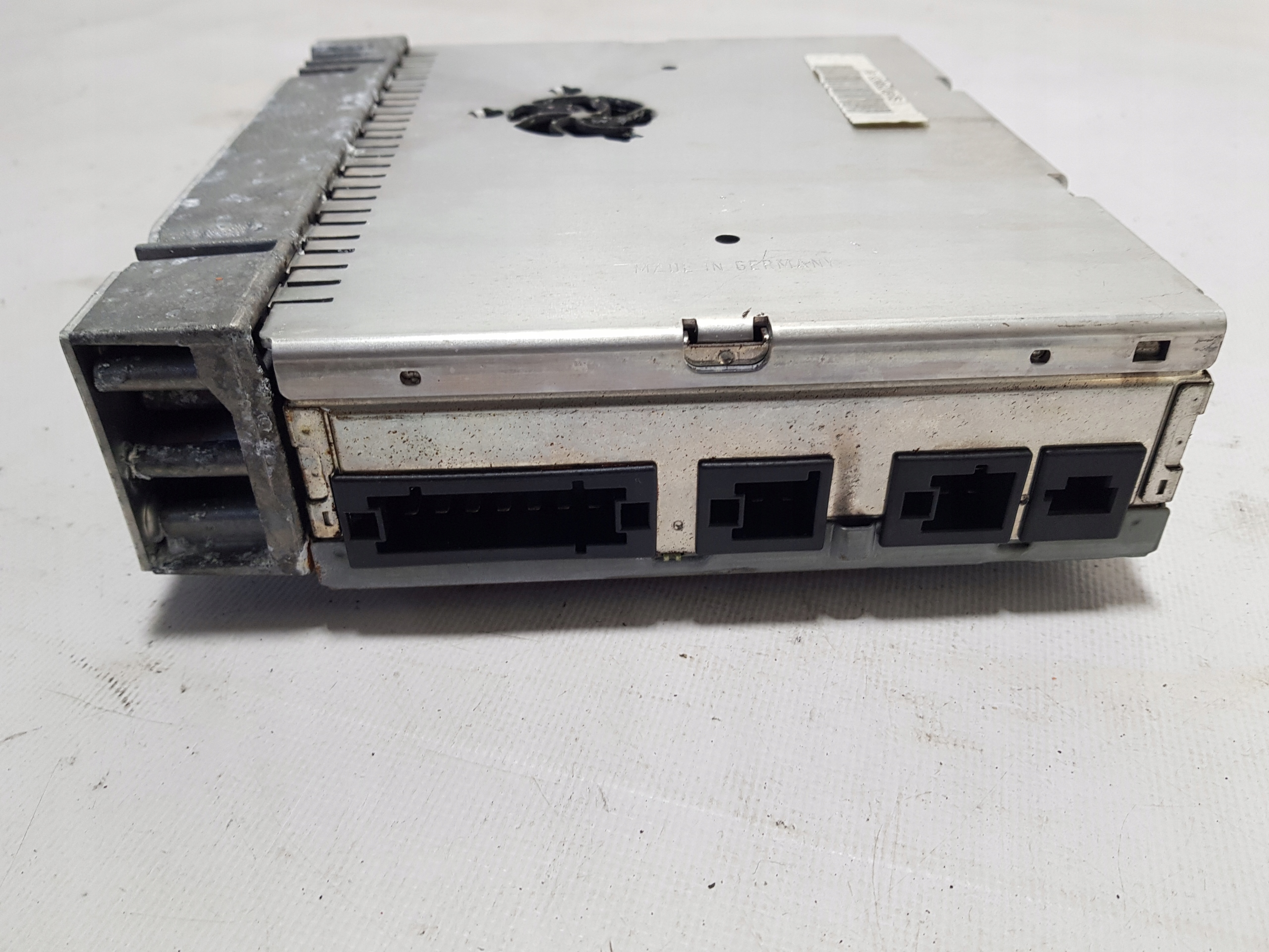 MERCEDES W211 CLS W219 amplifier HARMAN KARDON LOGIC7