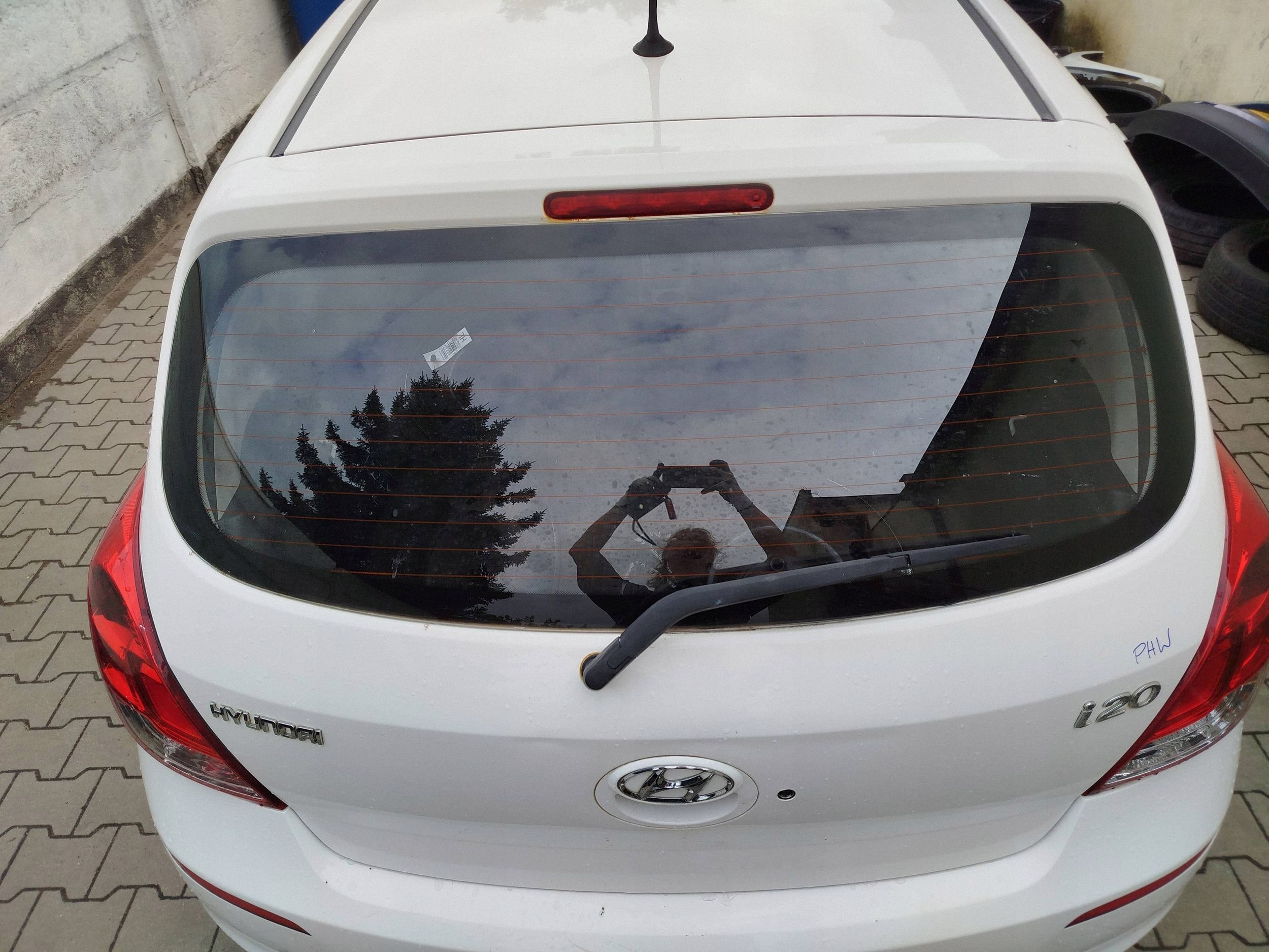 boot door rear I20 LIFT colour PHW 2013R