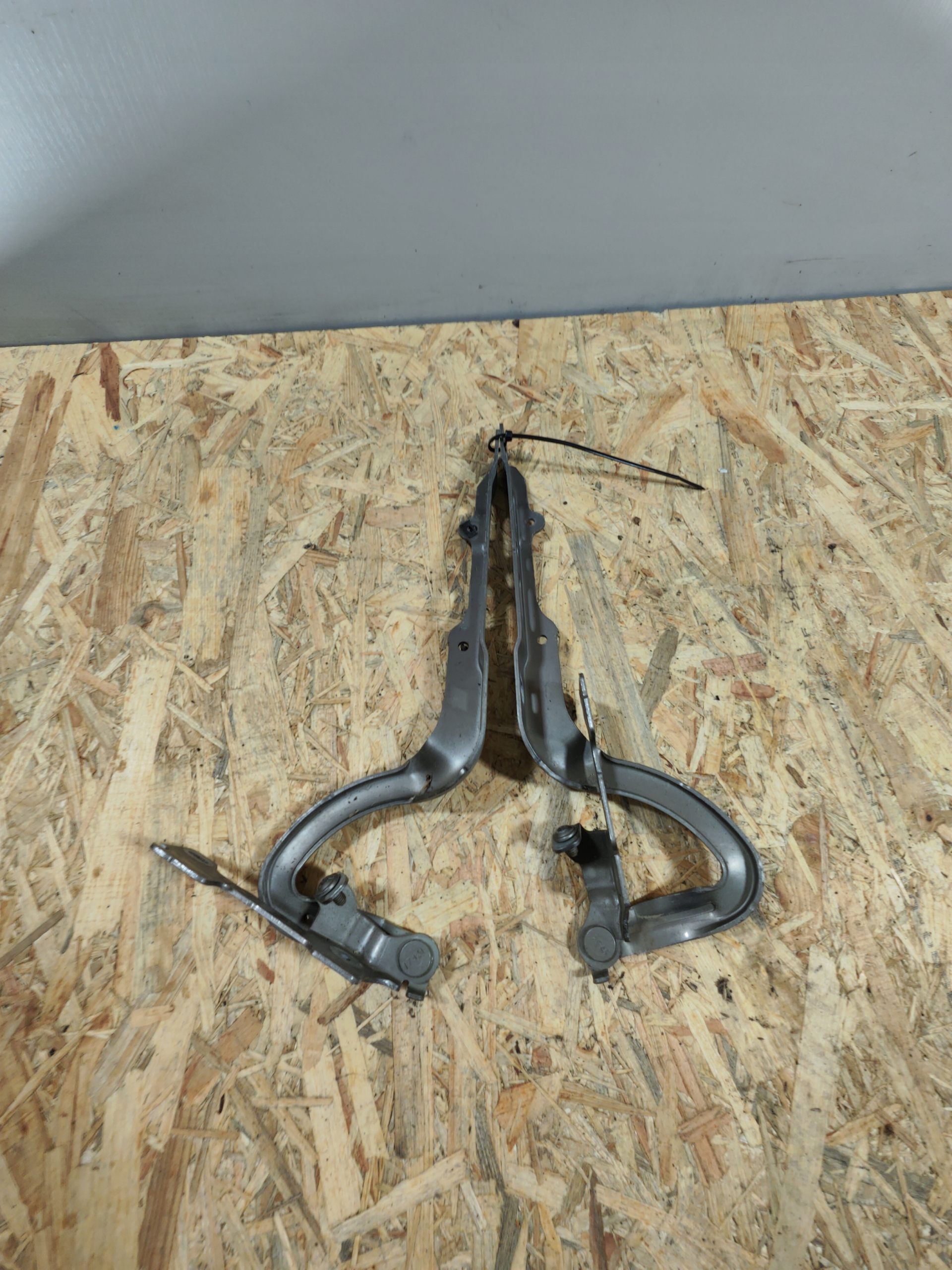 KOMPLET Cerniere del cofano Destra sinistra PEUGEOT 208 e