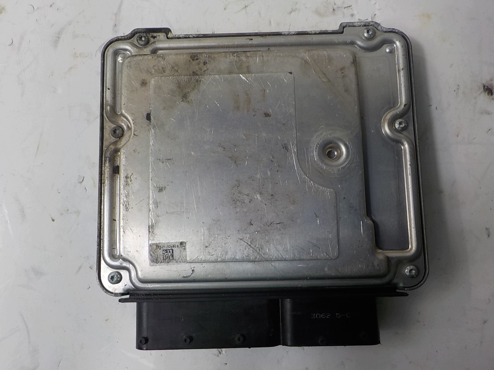 OPEL ordinateur unité de commande électronique uce 55588894 0281019086 00WB