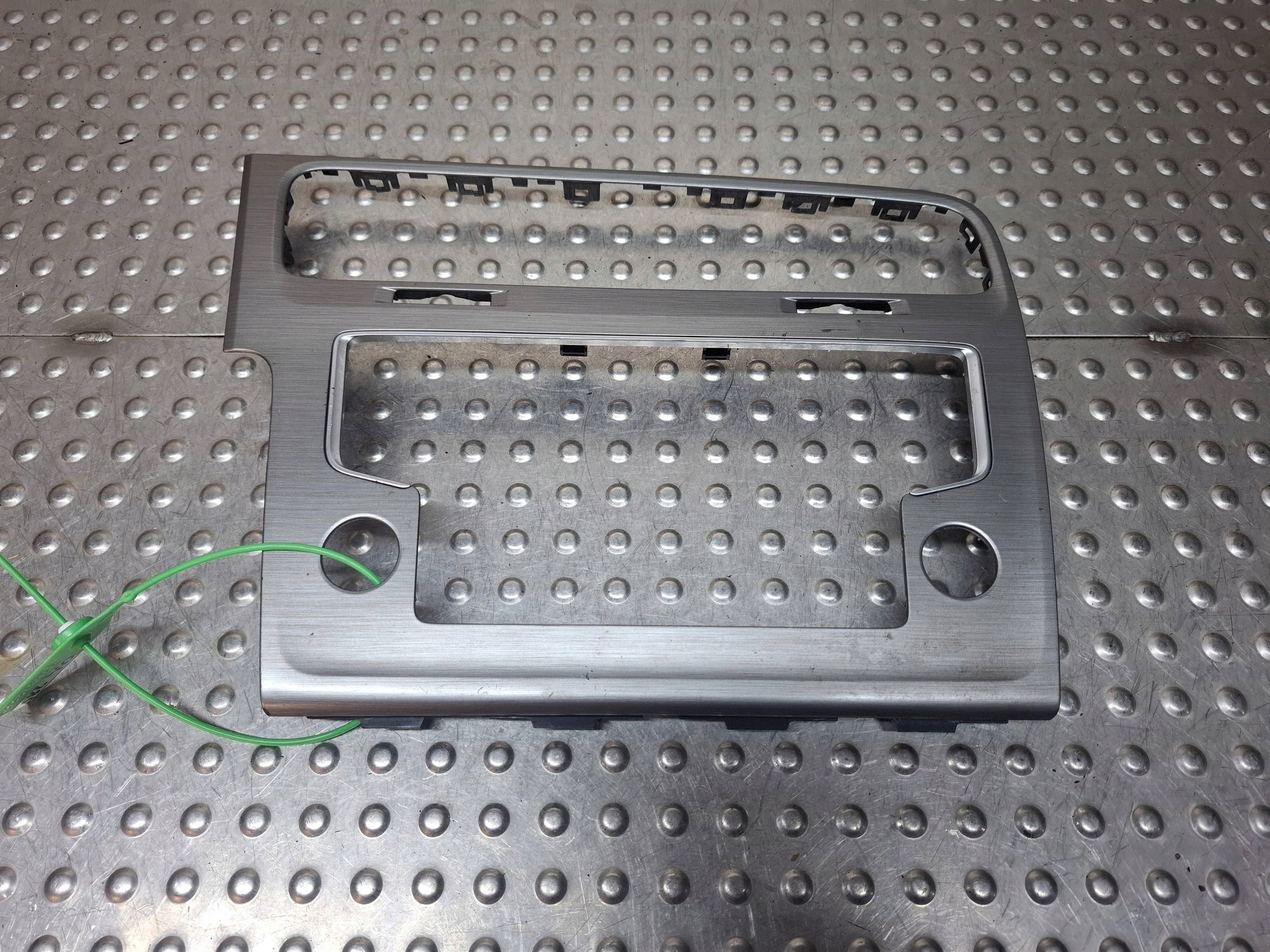 frame RADIA navigation devices 5G1819743 VW GOLF VII