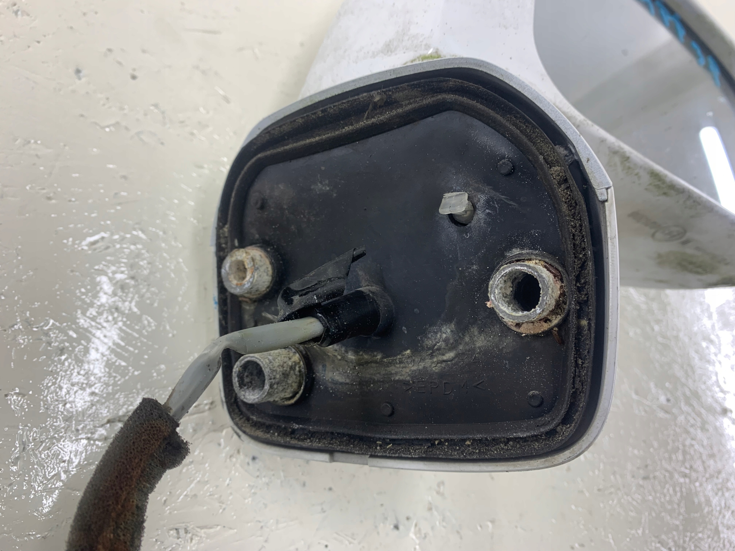 NISSAN TIIDA mirror right 3 PIN BIALE QM1