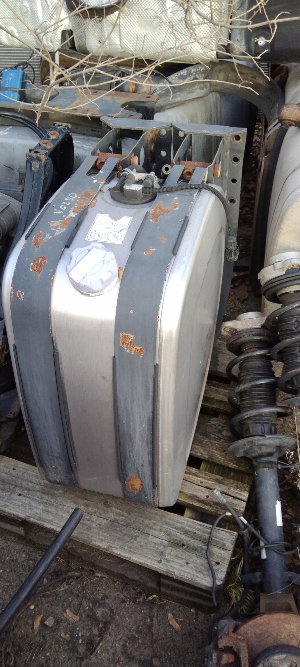 ZBIORNIK ADBLUE VOLVO FH 12 13 SMOK