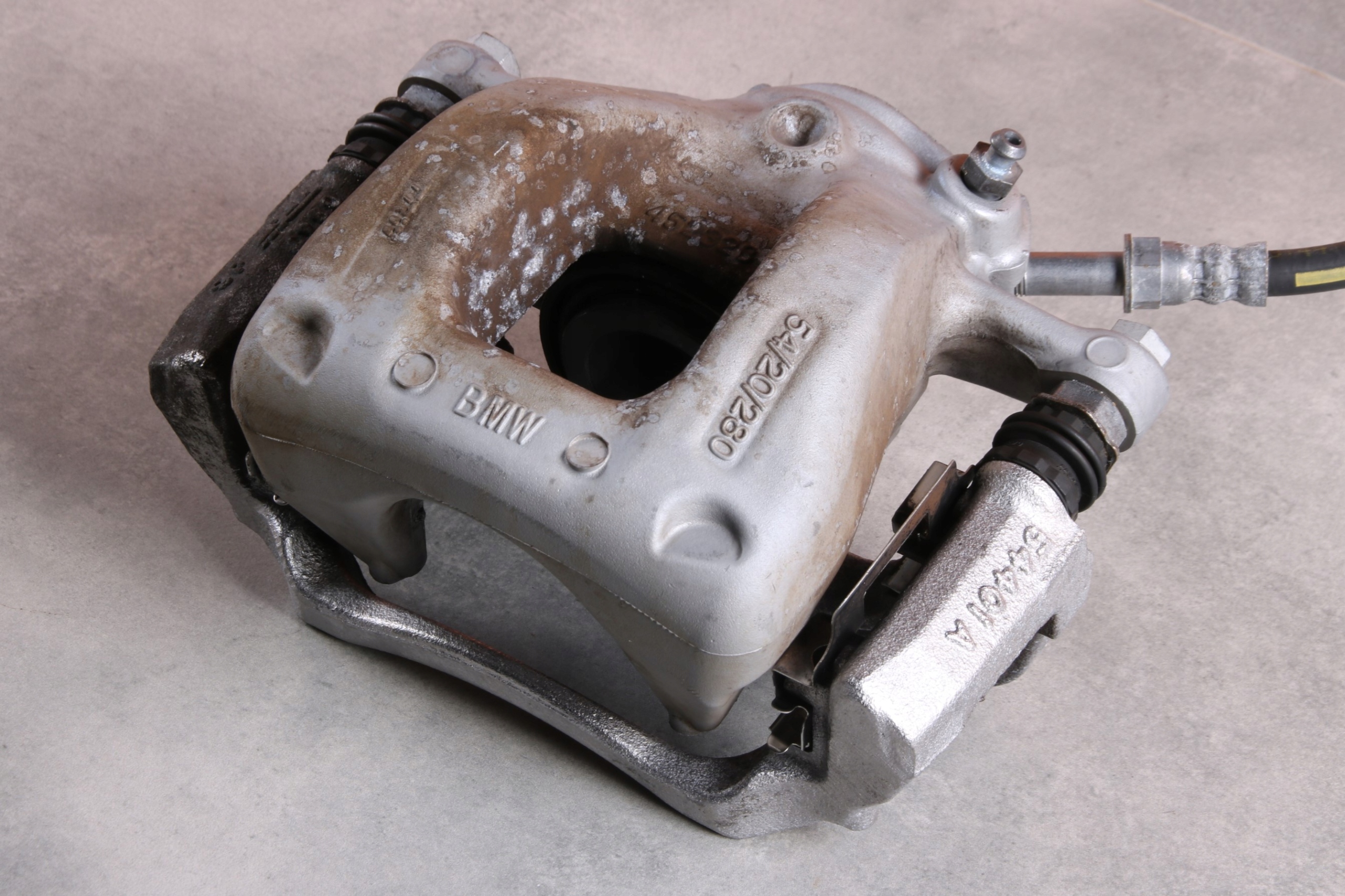 BMW i3 I01 caliper brake right front 54/20/280 6860270 15236 km !!!