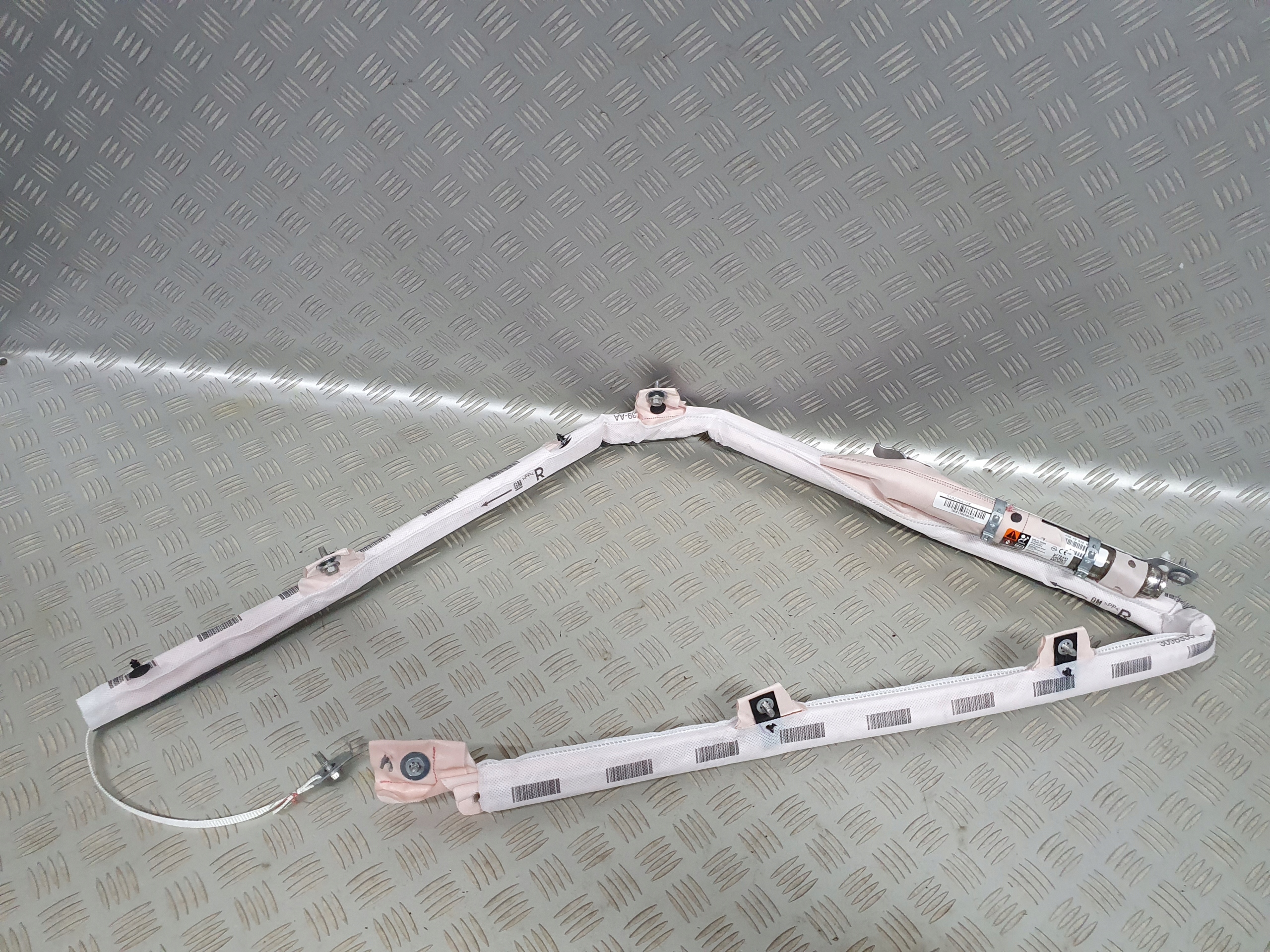 пиропатрон правая opel INSIGNIA B универсал