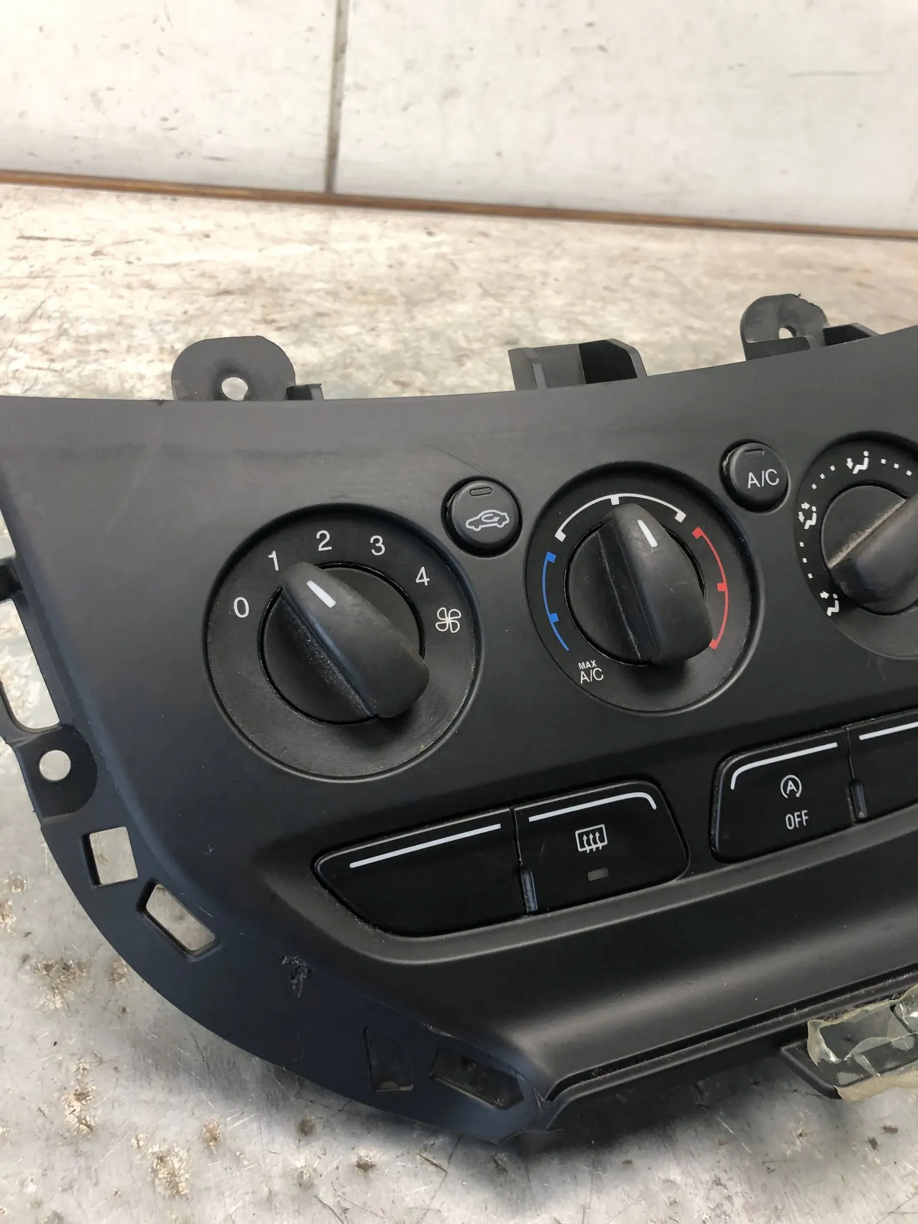 Unite commande clima FORD FOCUS MK3 CJ5T-19980-AK