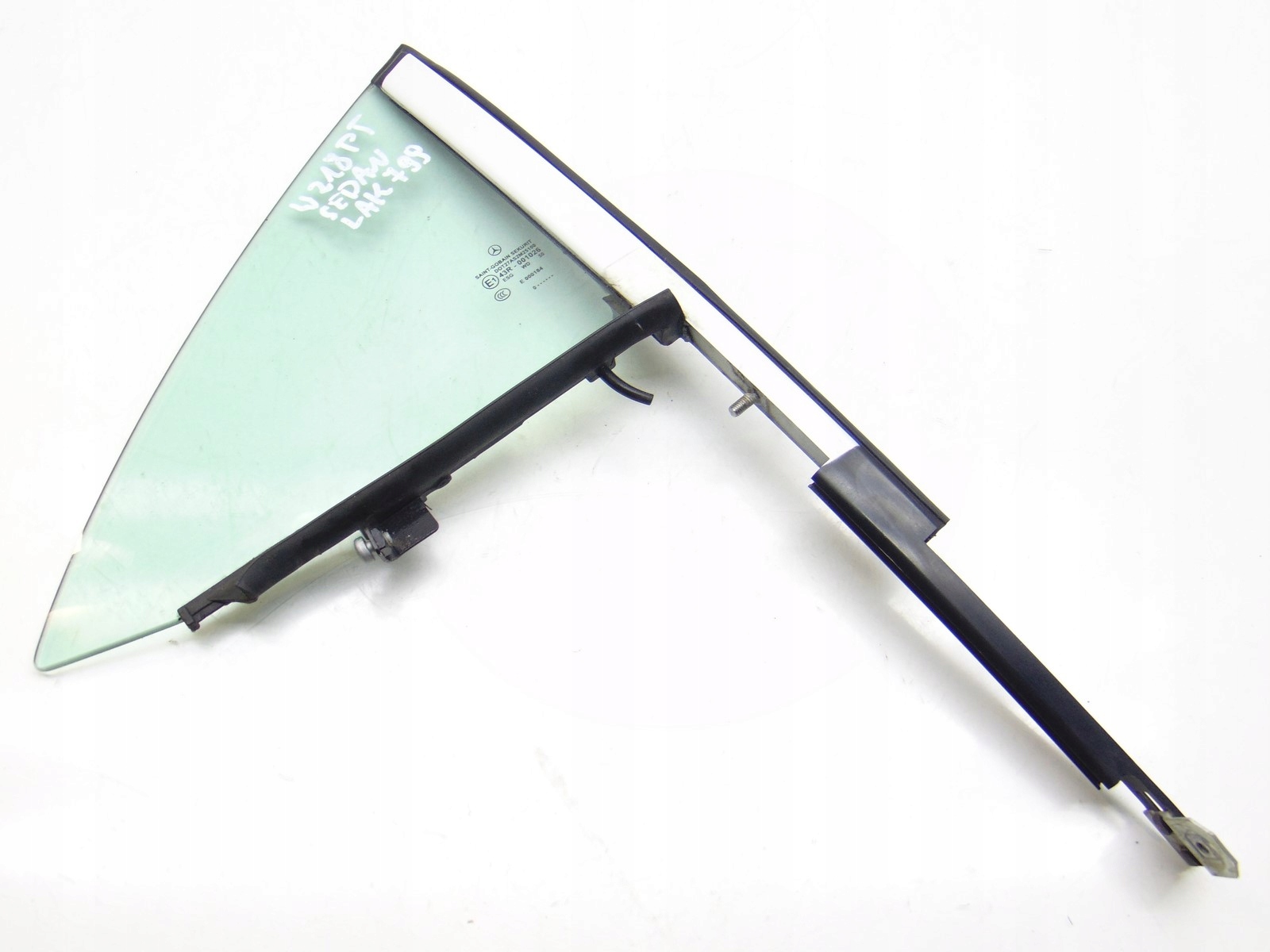 window triangle right rear part rear MERCEDES W218 green bodywork