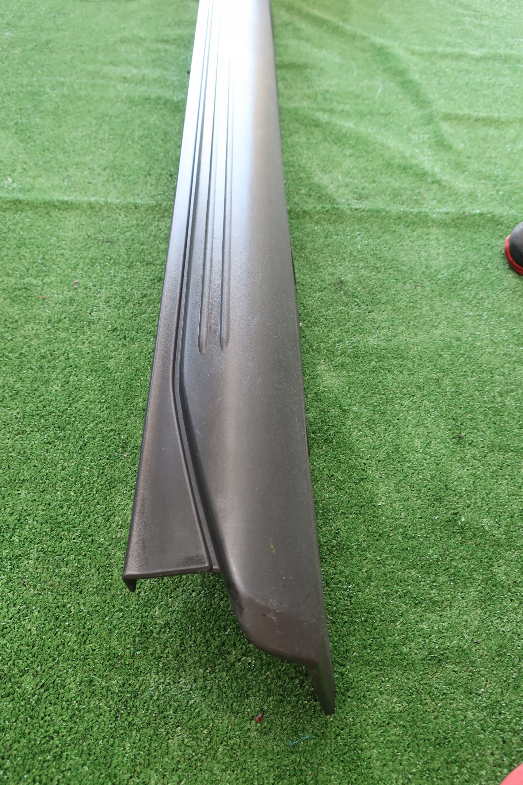 moulding threshold threshold left SUZUKI JIMNY LIFT NIE MALOWANA original OM