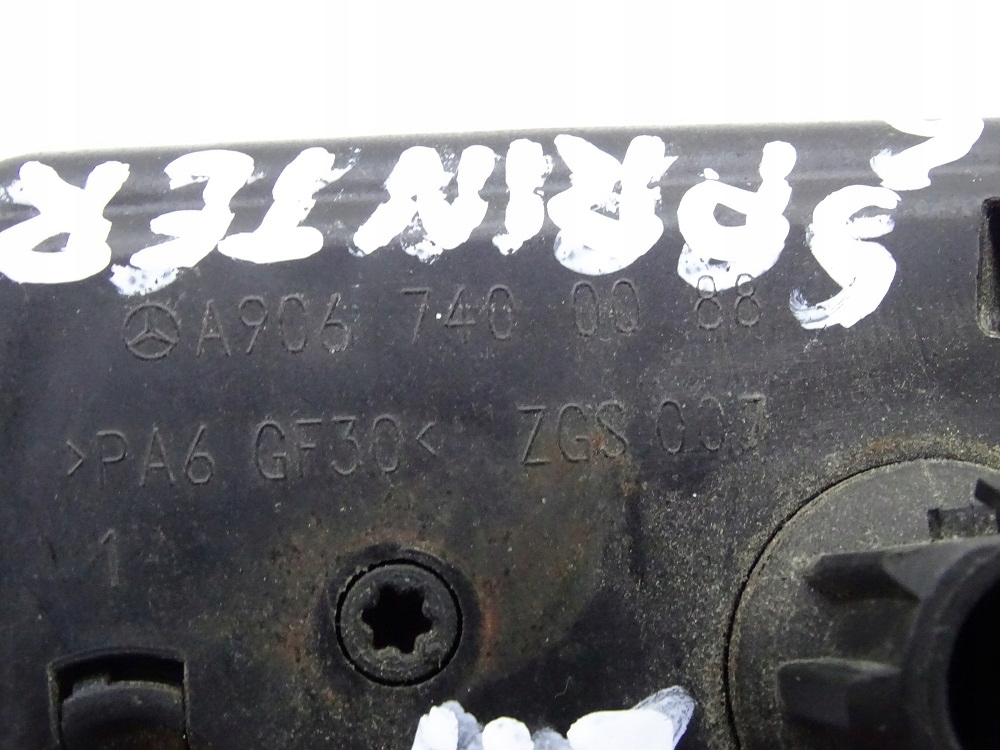 MERCEDES SPRINTER W906 06- KLAMKA DRZWI LEWY TYŁ Producent części Mercedes-Benz OE