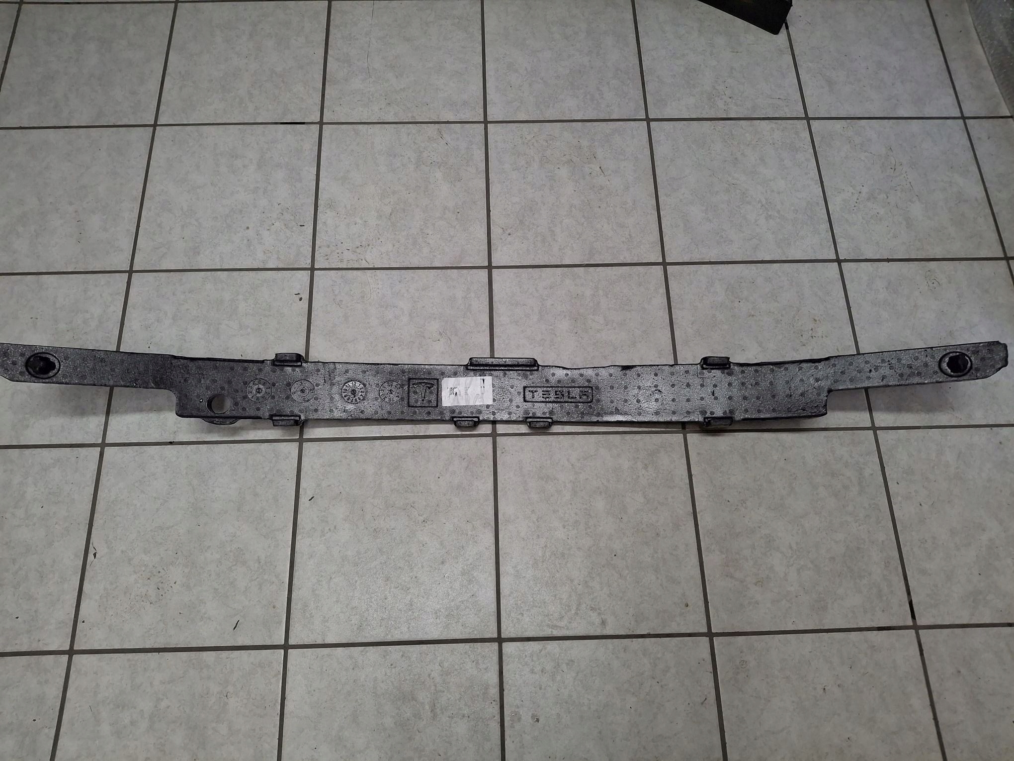 PIANKA ABSORBER nárazníku předek TESLA 3 2017R->