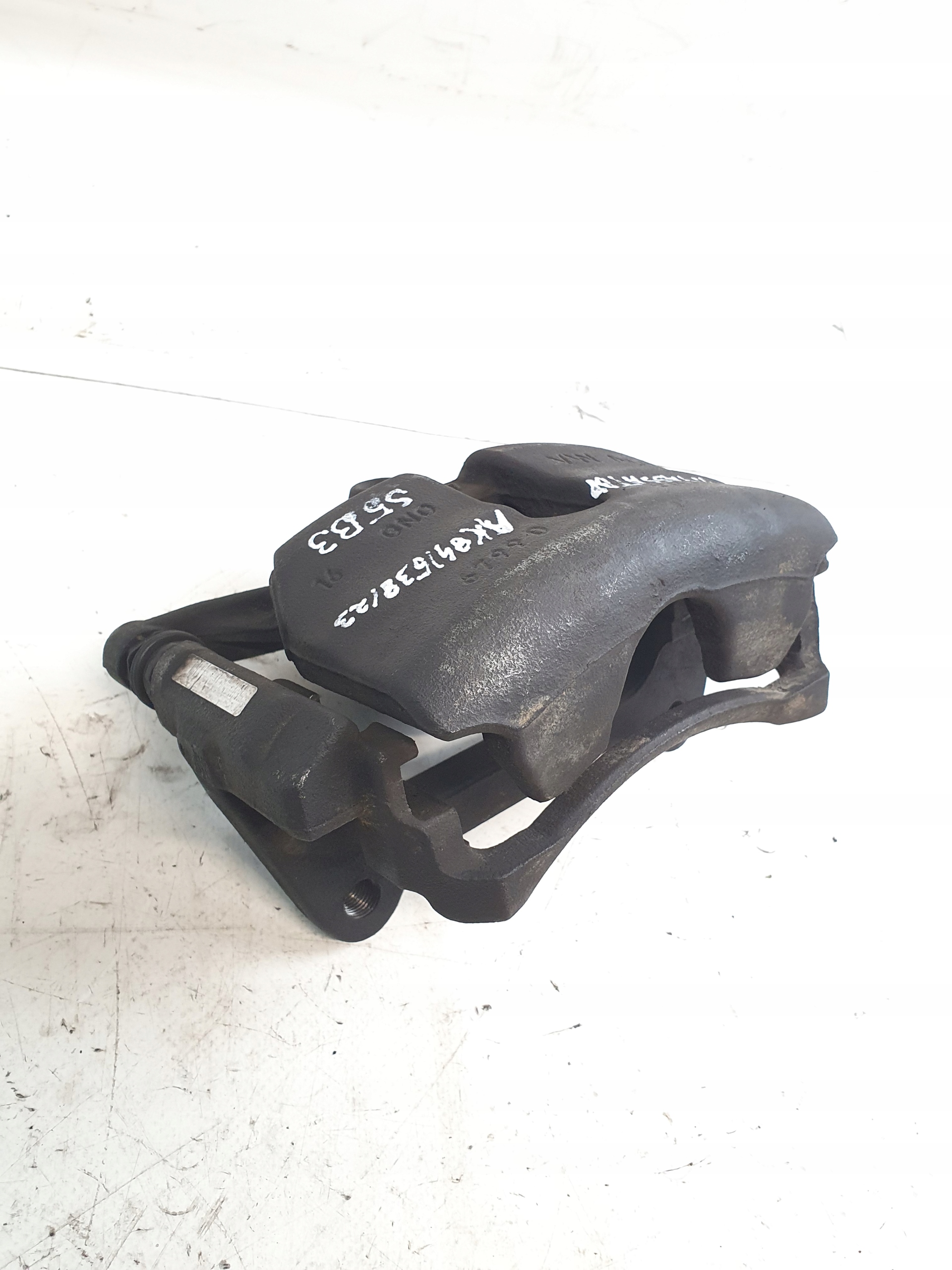 caliper brake right front 6799D VW PASSAT B8 2.0TDI 15r.