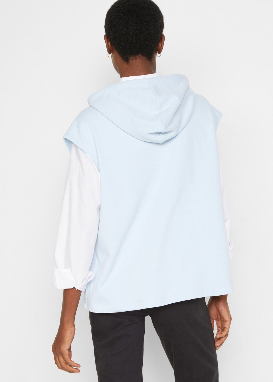 CA182 KAMIZELKA DAMSKA Z KAPTUREM 36/38 NIEBIESKA Marka Bonprix