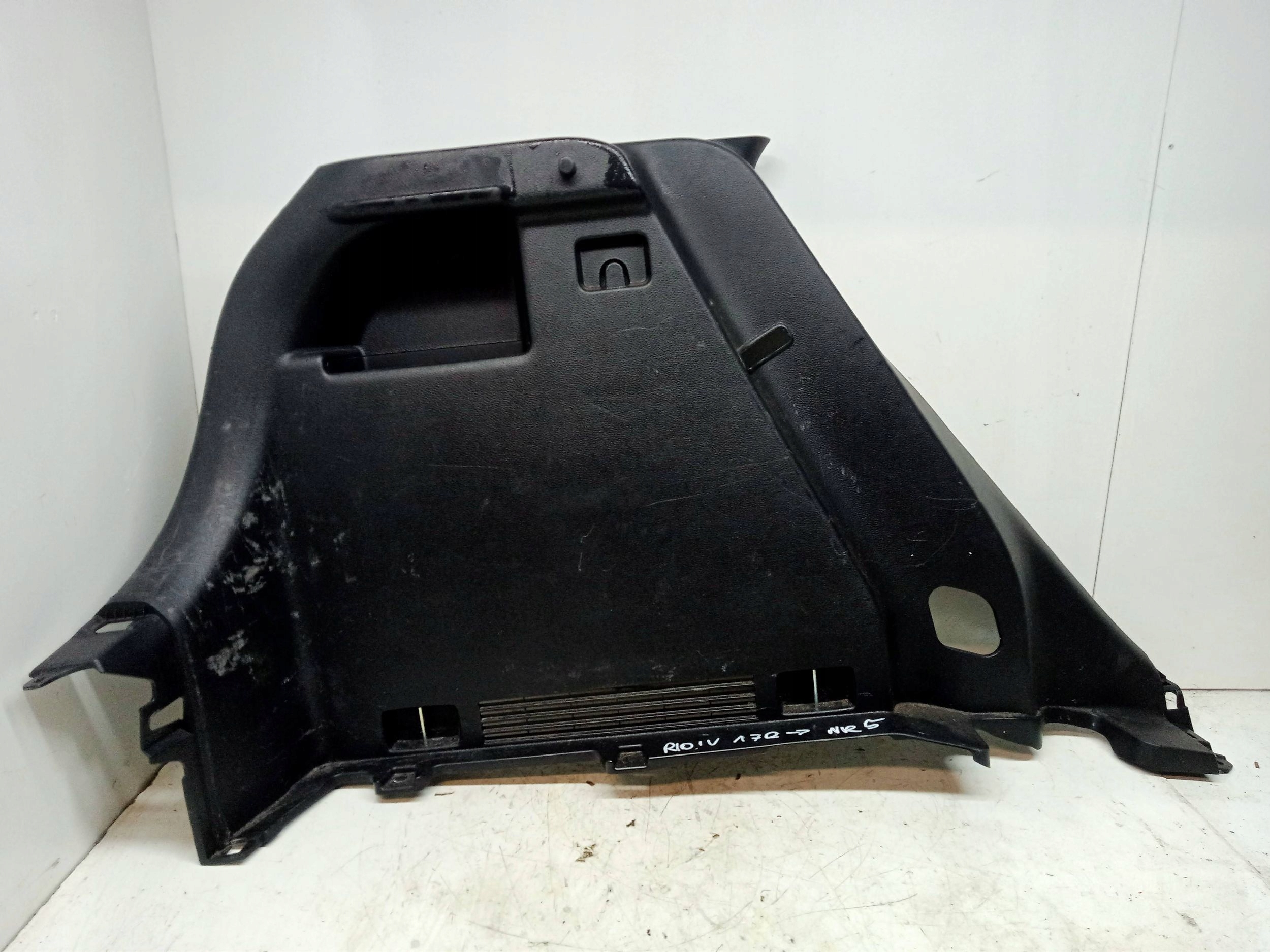 KIA RIO IV side upholstery boot left rear part 85731-H8000 2017