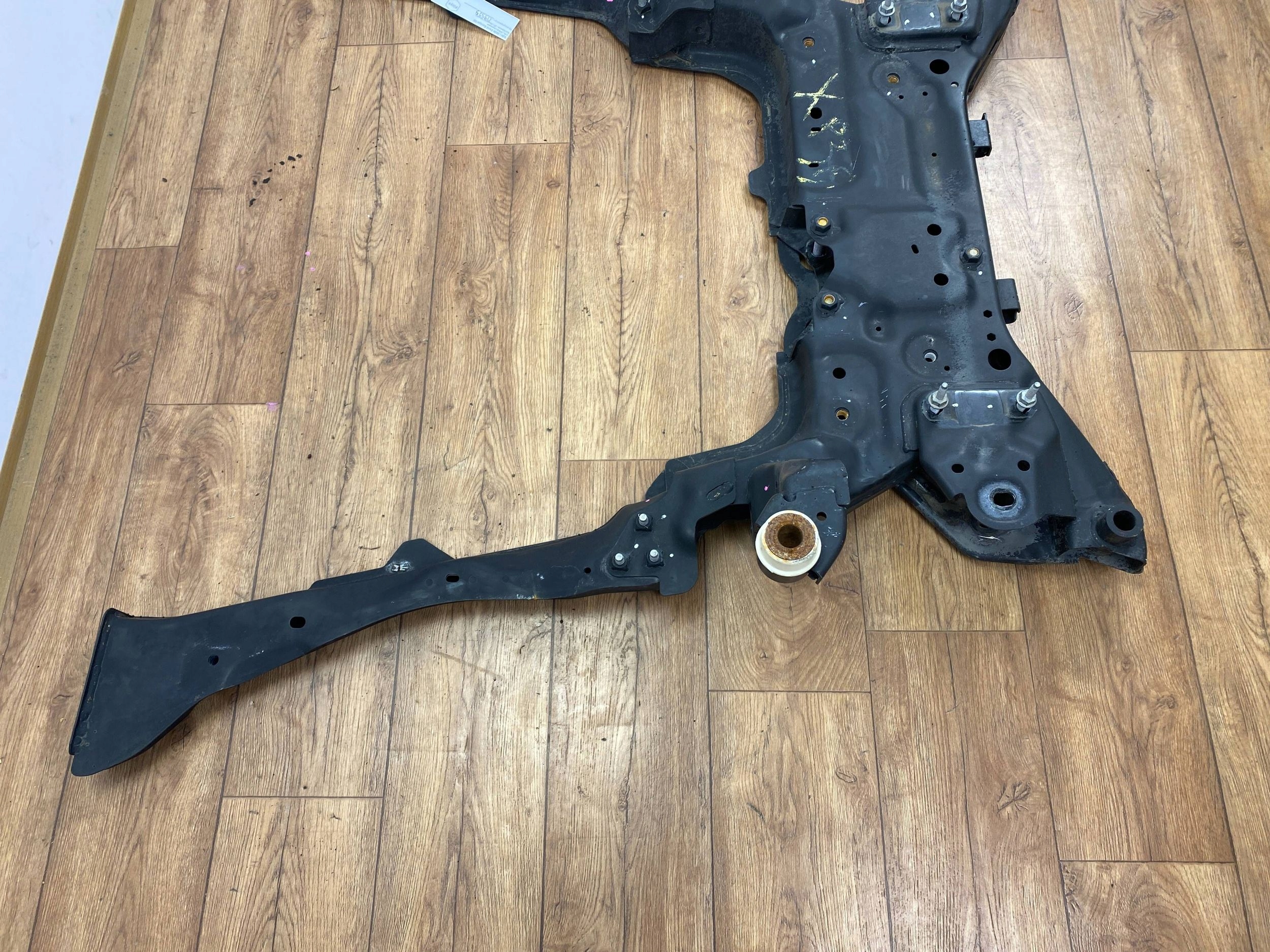 sider front axle beam subframe axle beam trawers Ford Escape IV Kuga MK3 2020