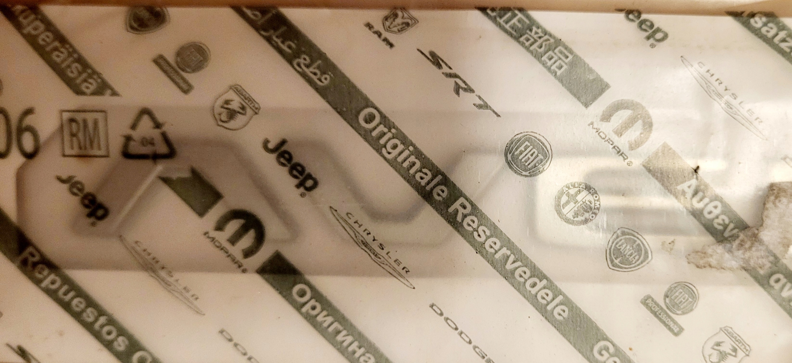 Znak modelu AVENGER 52170908