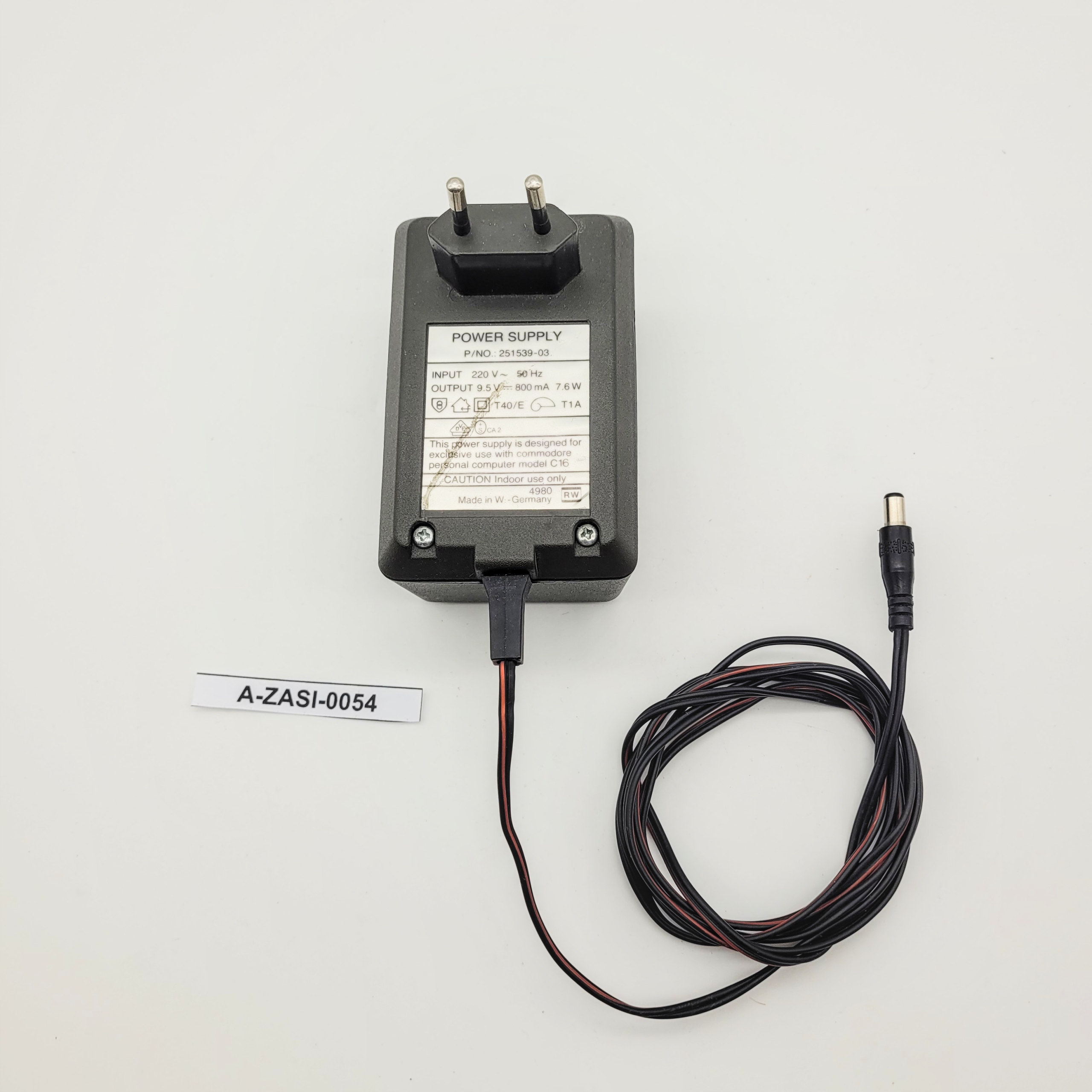 Zasilacz Commodore 16 (9.5V 800mA)