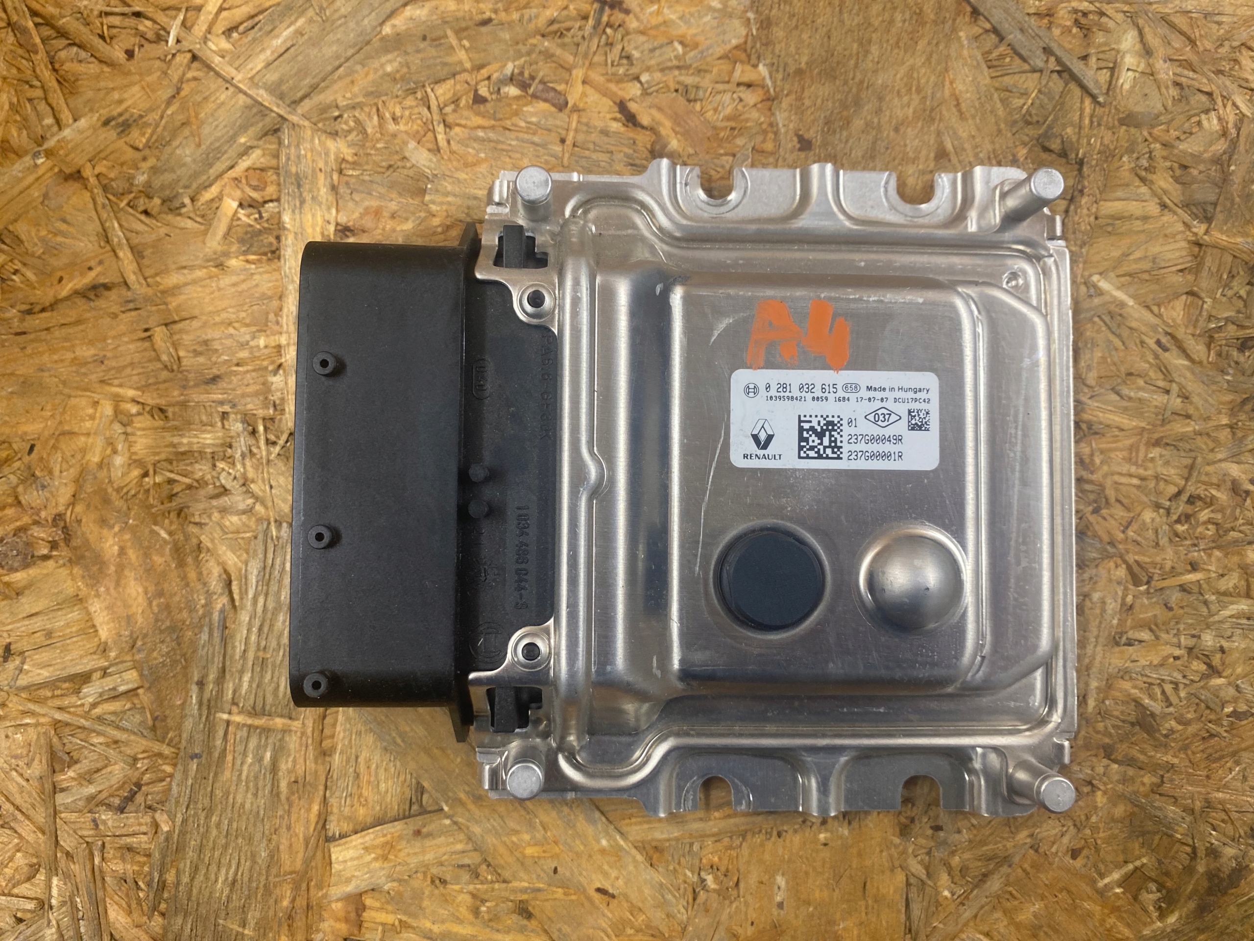 RENAULT TRAFIC III MODUŁ STEROWNIK ADBLUE 237G00049R