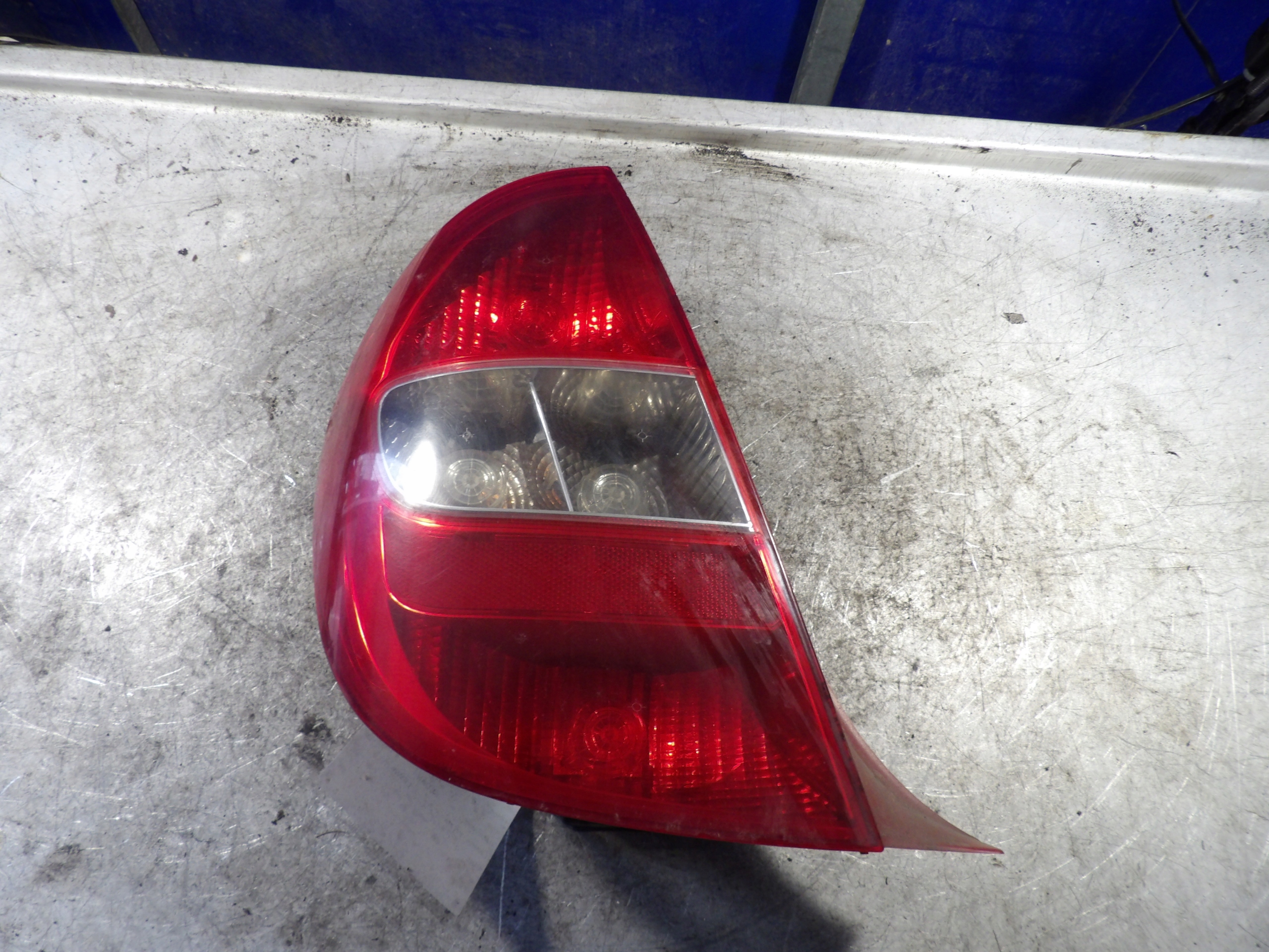 Citroen C5 and light rear left sedan 9632646780