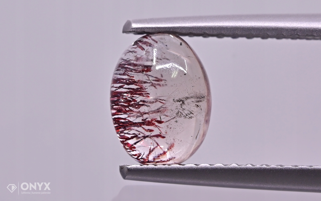 Jahodový křemen kabošon ovál 7,5x5,5 mm