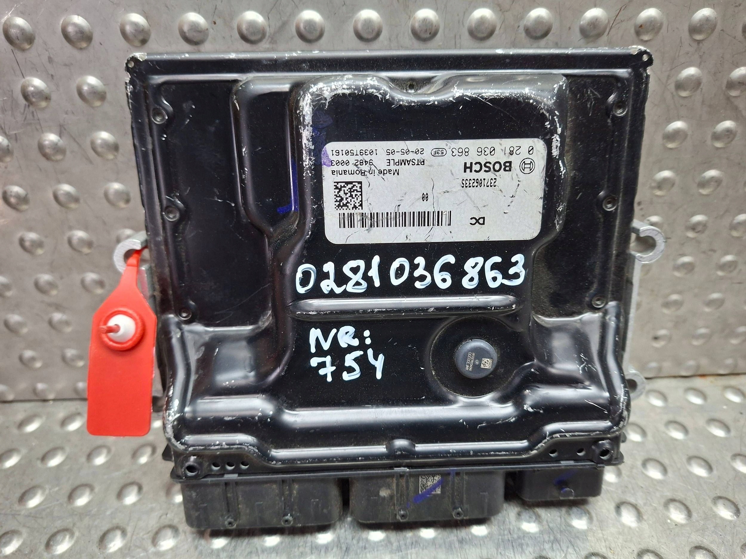 control unit of the engine 0281036863 237106233S DACIA DUSTER II