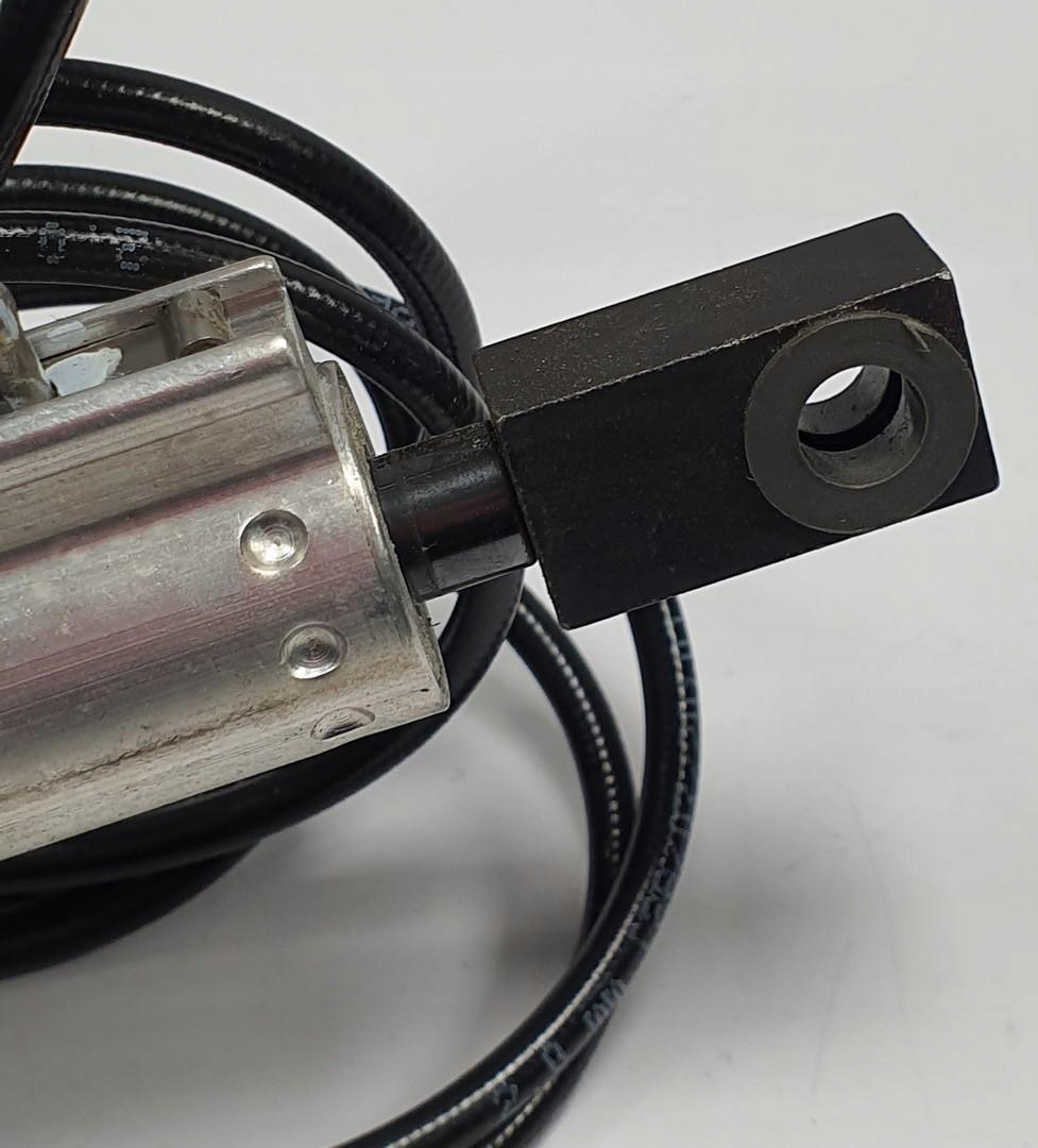 SIŁOWNIK TELESKOP DACHU PRAWY MERCEDES W207 CABRIO Producent części Mercedes-Benz OE