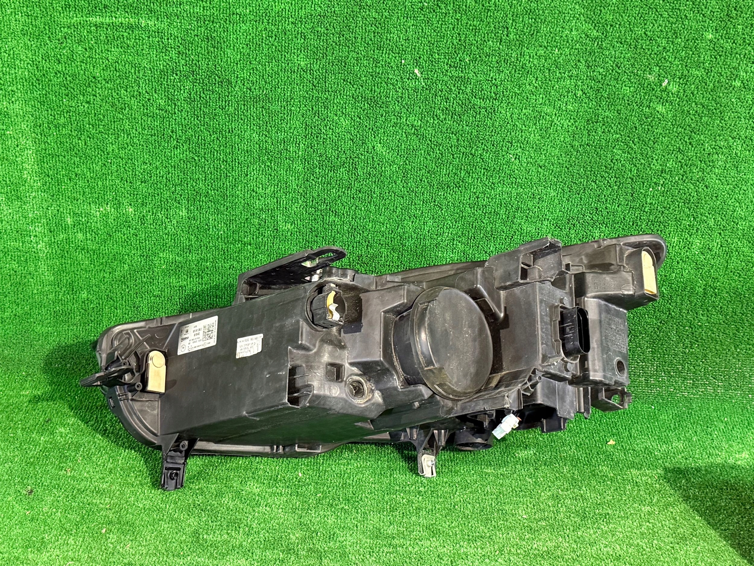 REFLEKTOR right SEAT LEON IV FULL LED nr:430