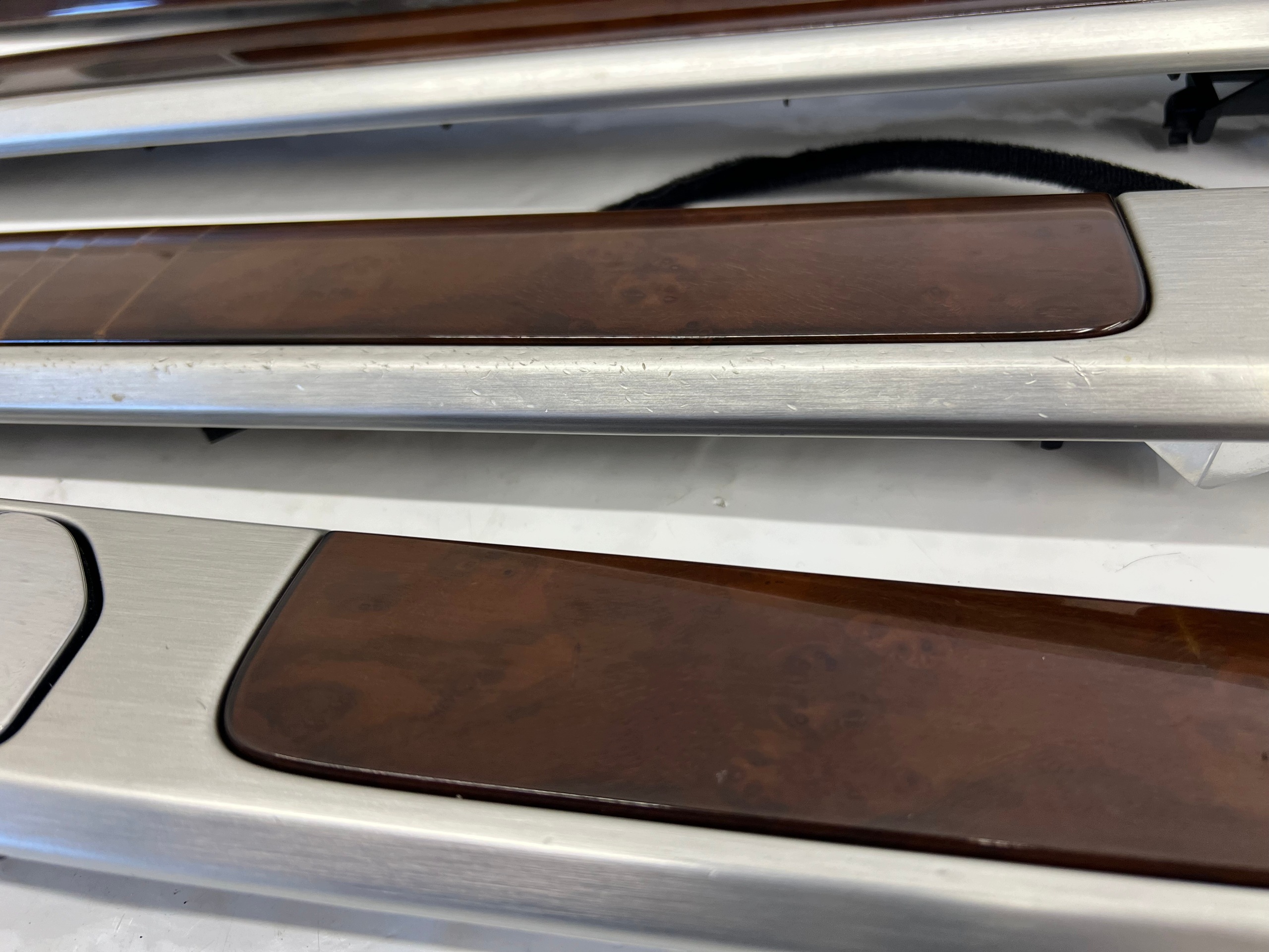 VW TOUAREG e 7L LIFT DEKORY interna legno KOMPLET