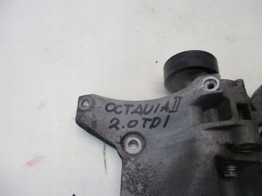 лапа основа генератора OCTAVIA II 2.0 tdi