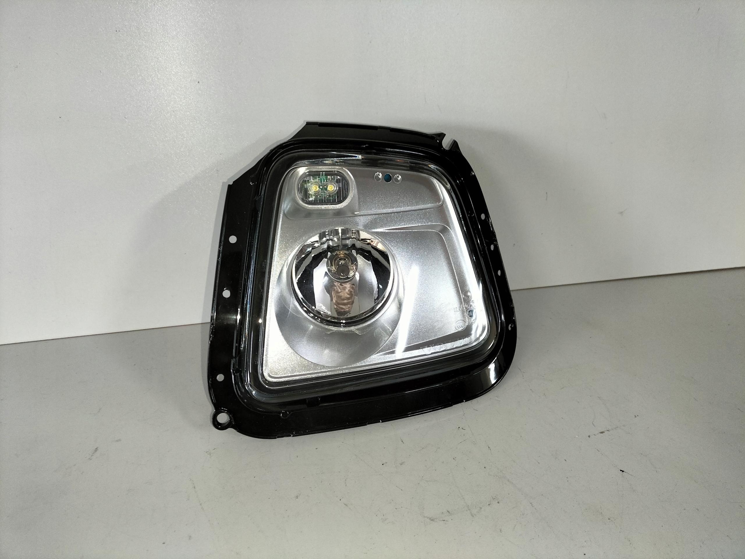 Nebelscheinwerfer dach oben links VOLVO FH4 12