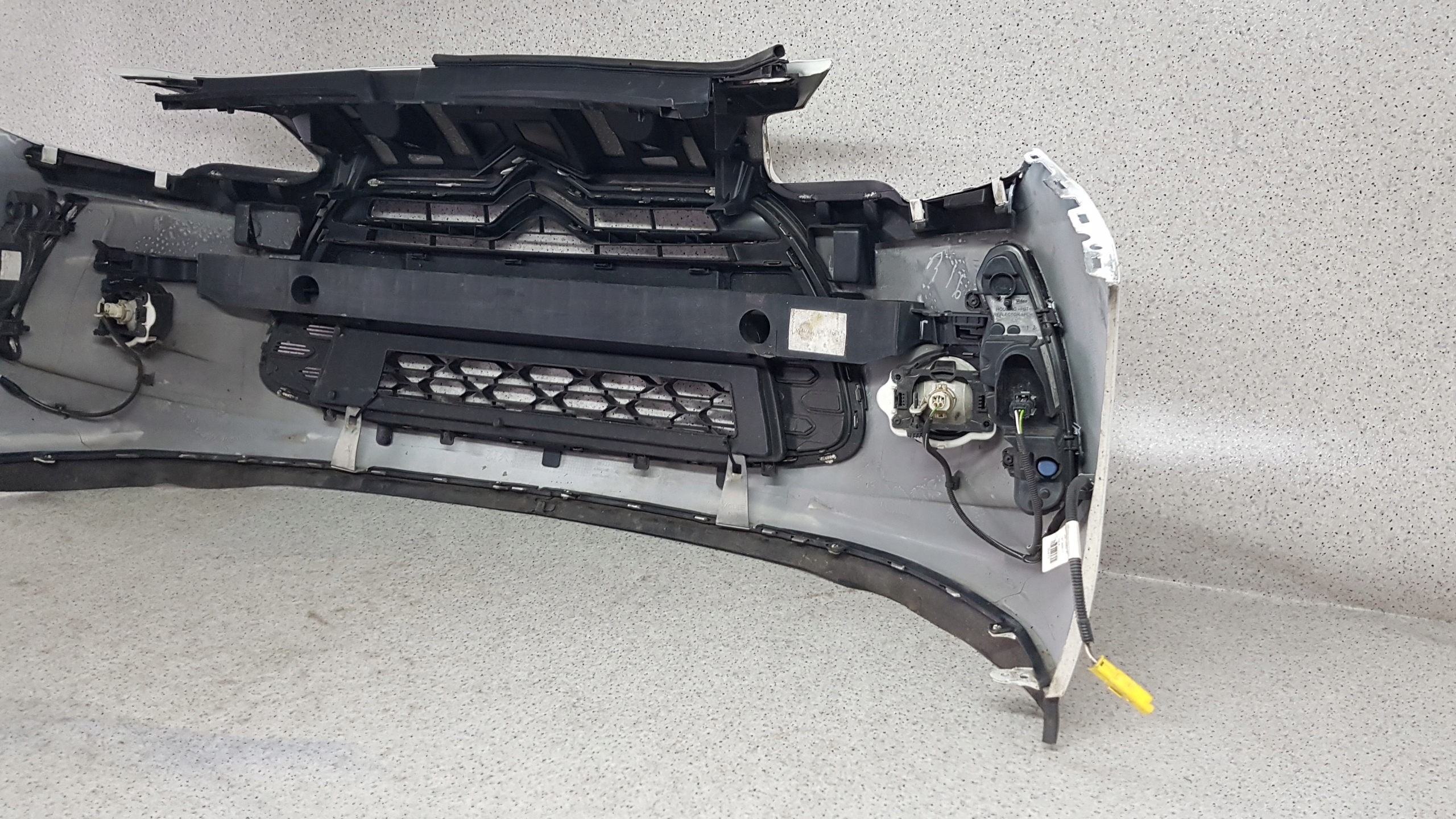 CITROEN DS3 DS 3 2010 - bumper front 9317