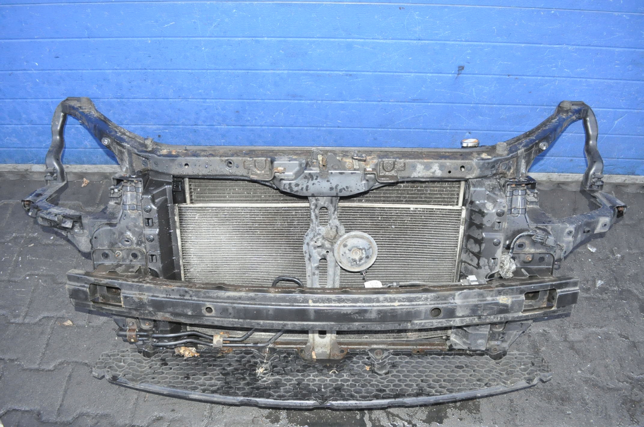 KIA CARENS III 2.0i PAS PRZEDNI KOMPLET