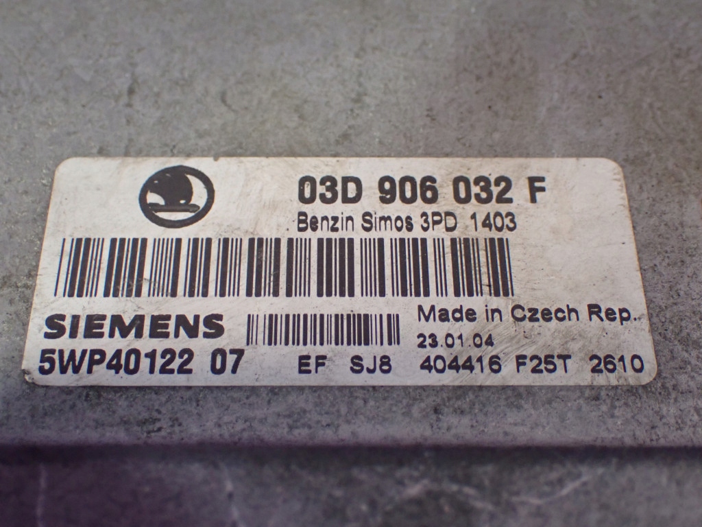 блок управления двигателем, ЭБУ siemens 03D 906 032 F
