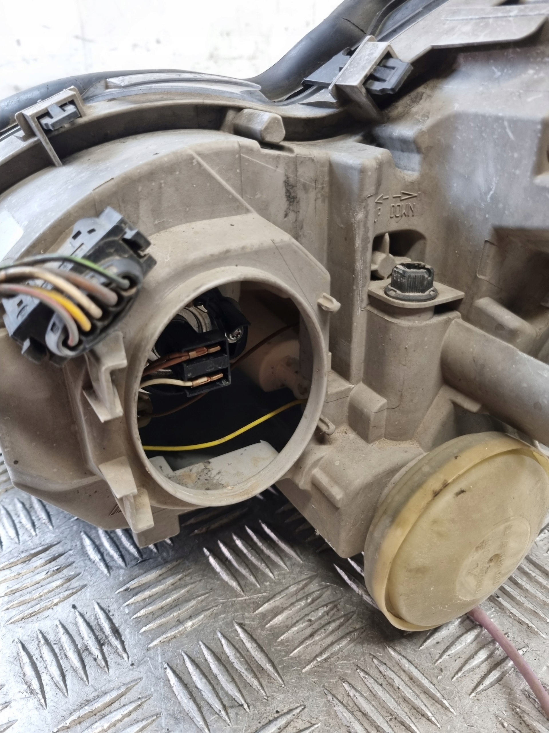 light right front MERCEDES W203