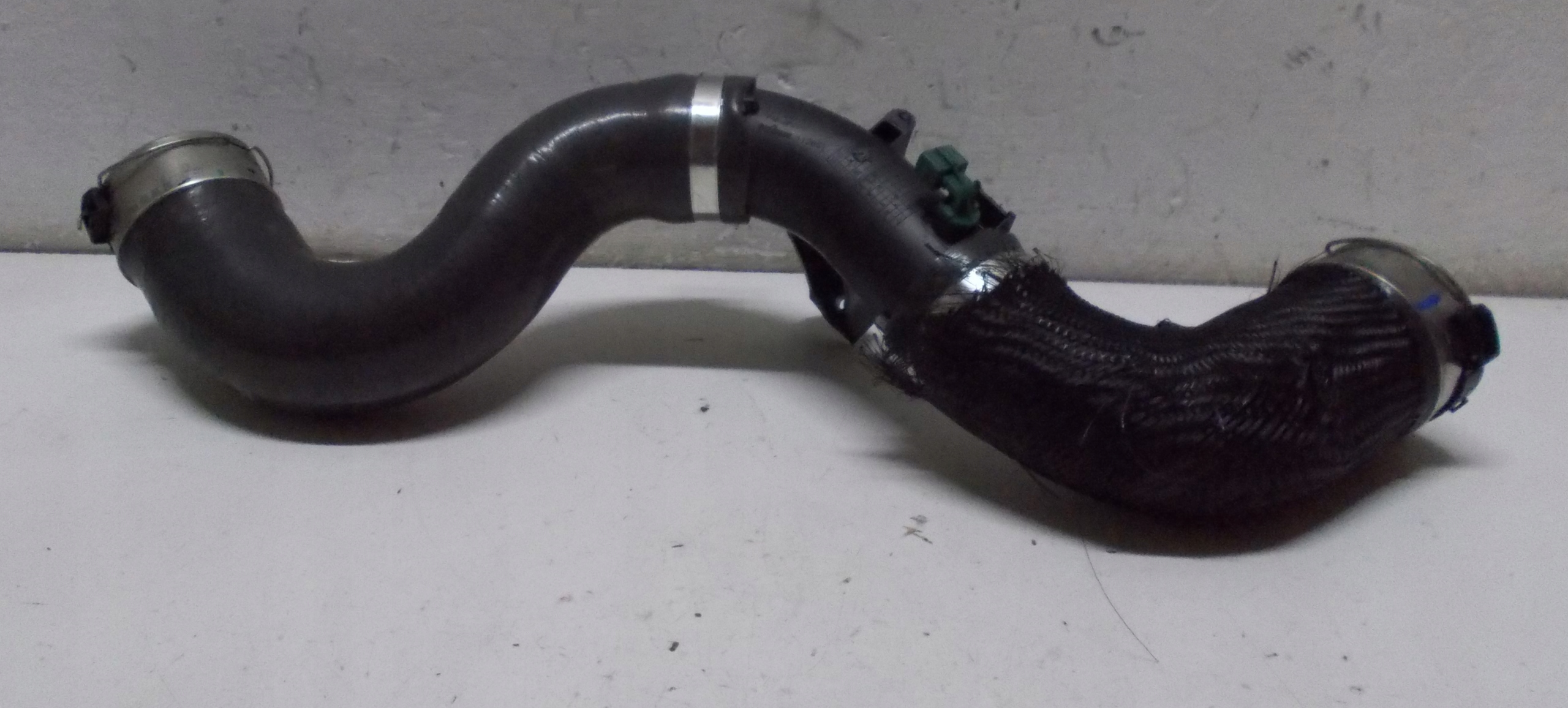 RENAULT MASTER III LIFT IV 2,3 DCI pipe hose lower INTEROOLER 144605647R